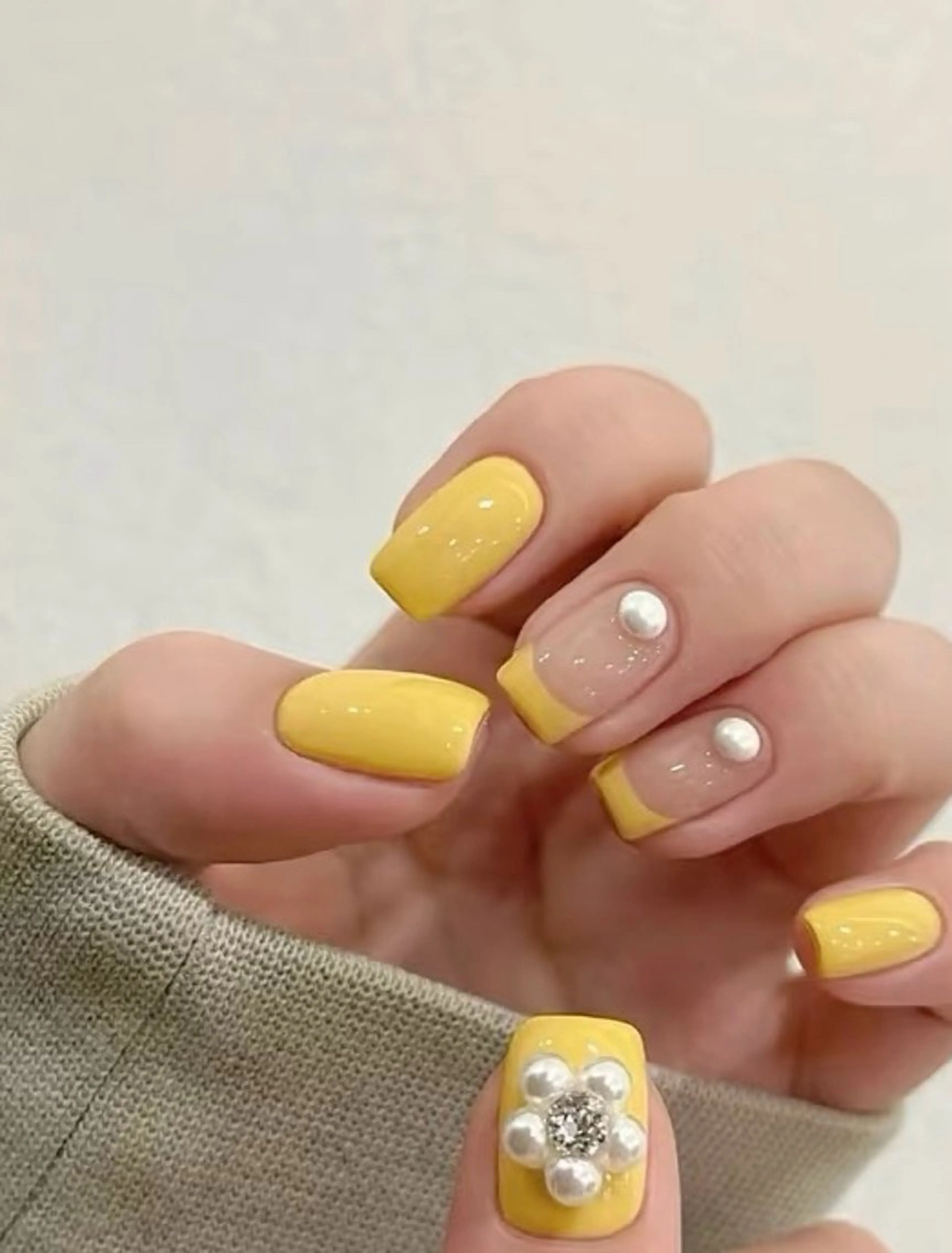 ネイル 高木 維麗絲のネイルデザイン