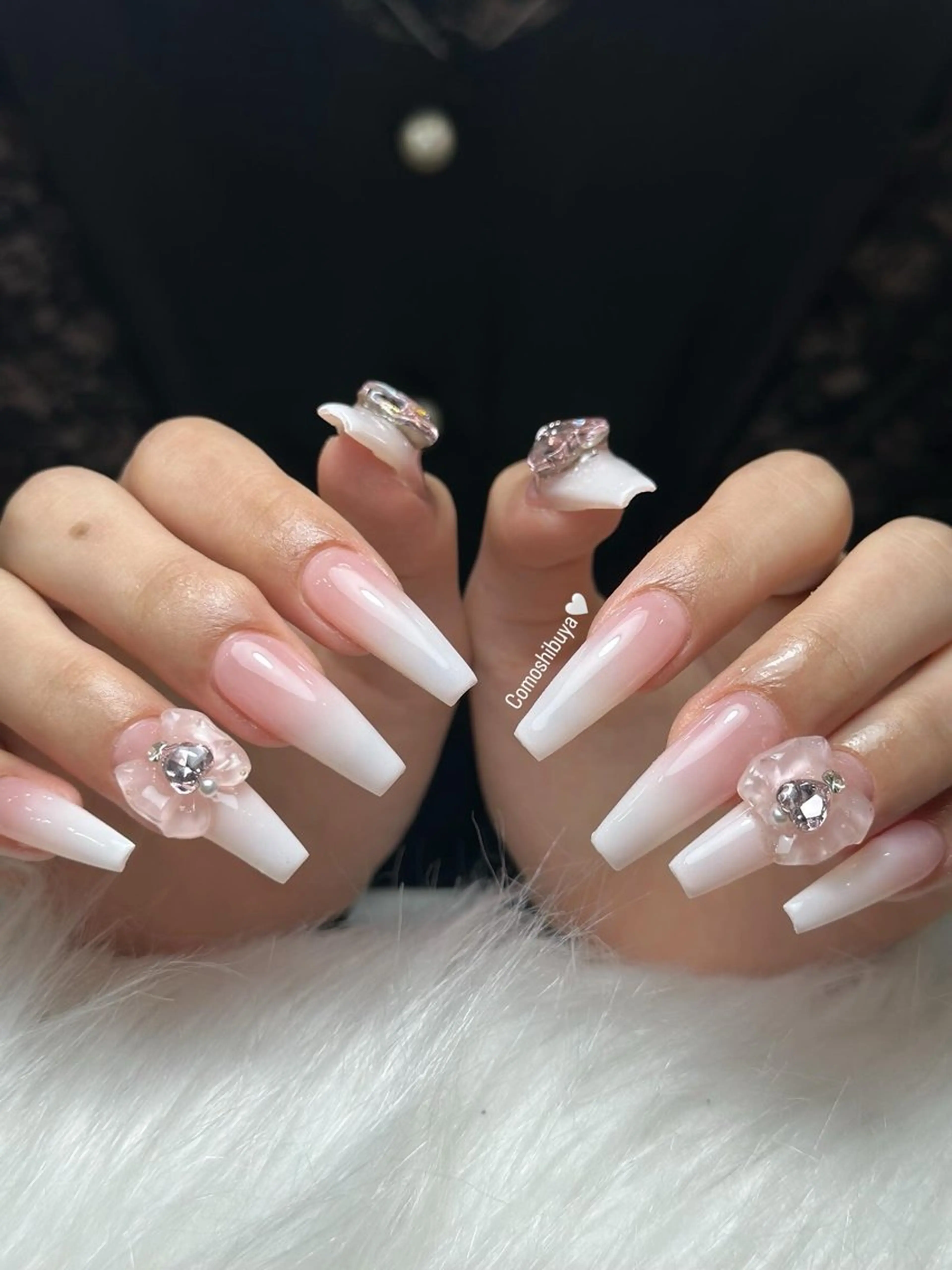 ネイル 韓国ネイル シンプルネイル ワンホンネイル ハンドネイル CoMo Nail Studio所属・CoMo Nailのネイルデザイン