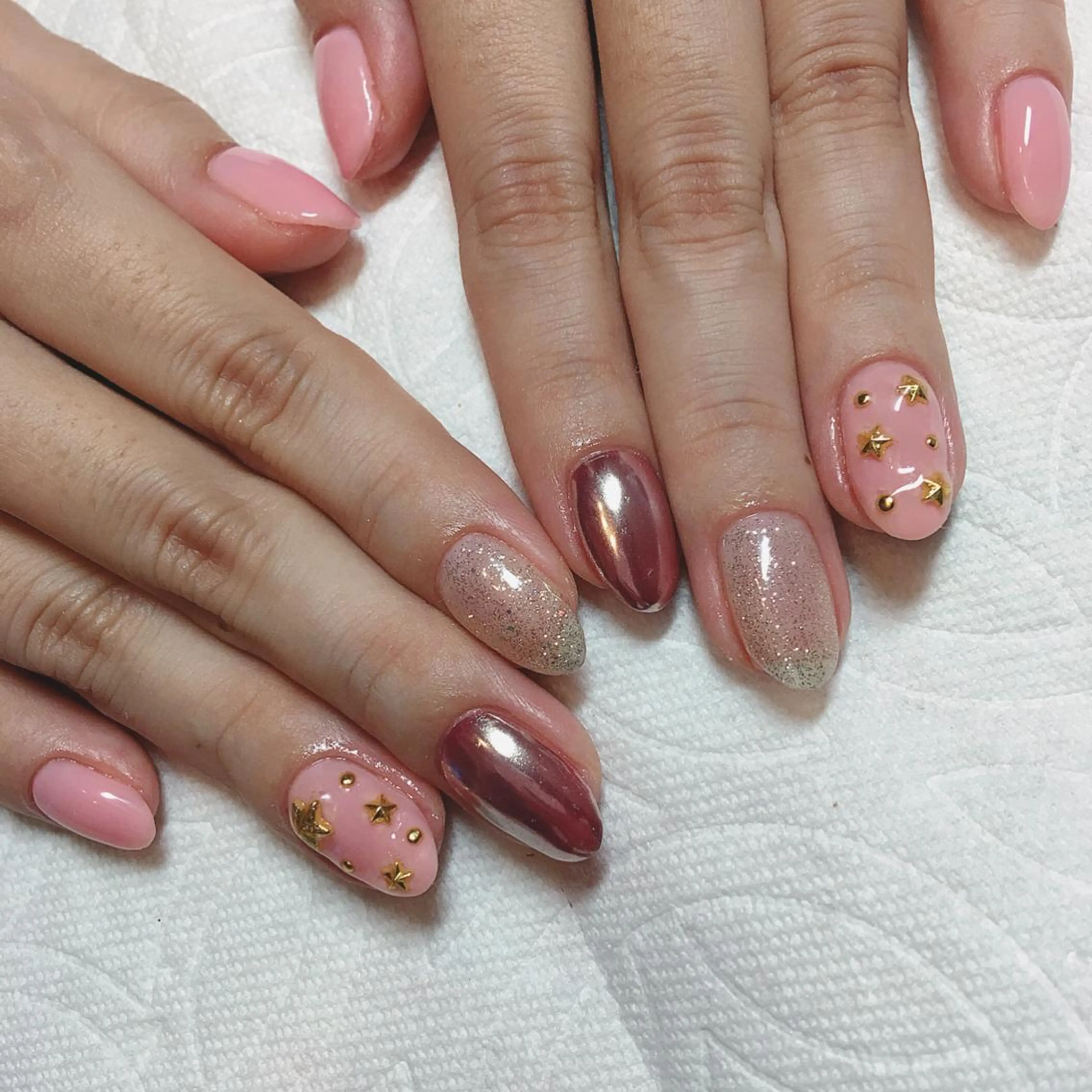 ネイル ミラーネイル 持ち込み ピンク THECOLORS所属・近貞 莉奈のネイルデザイン