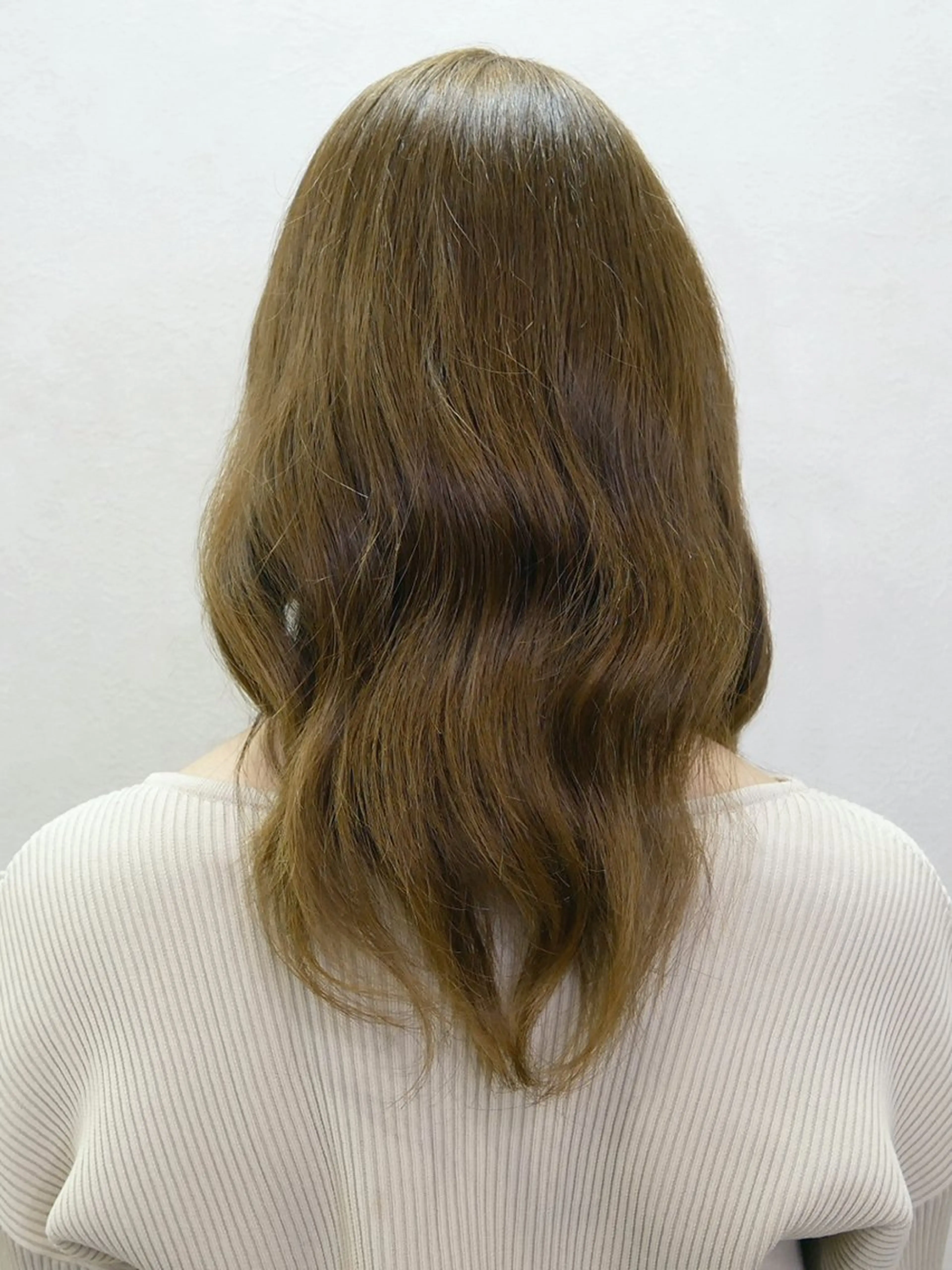 セミロング カラー ブリーチ 透明感カラー ダブルカラー ブリーチなしカラー 顔まわりレイヤー 大人レイヤー& 透明感カラー💄のヘアスタイル