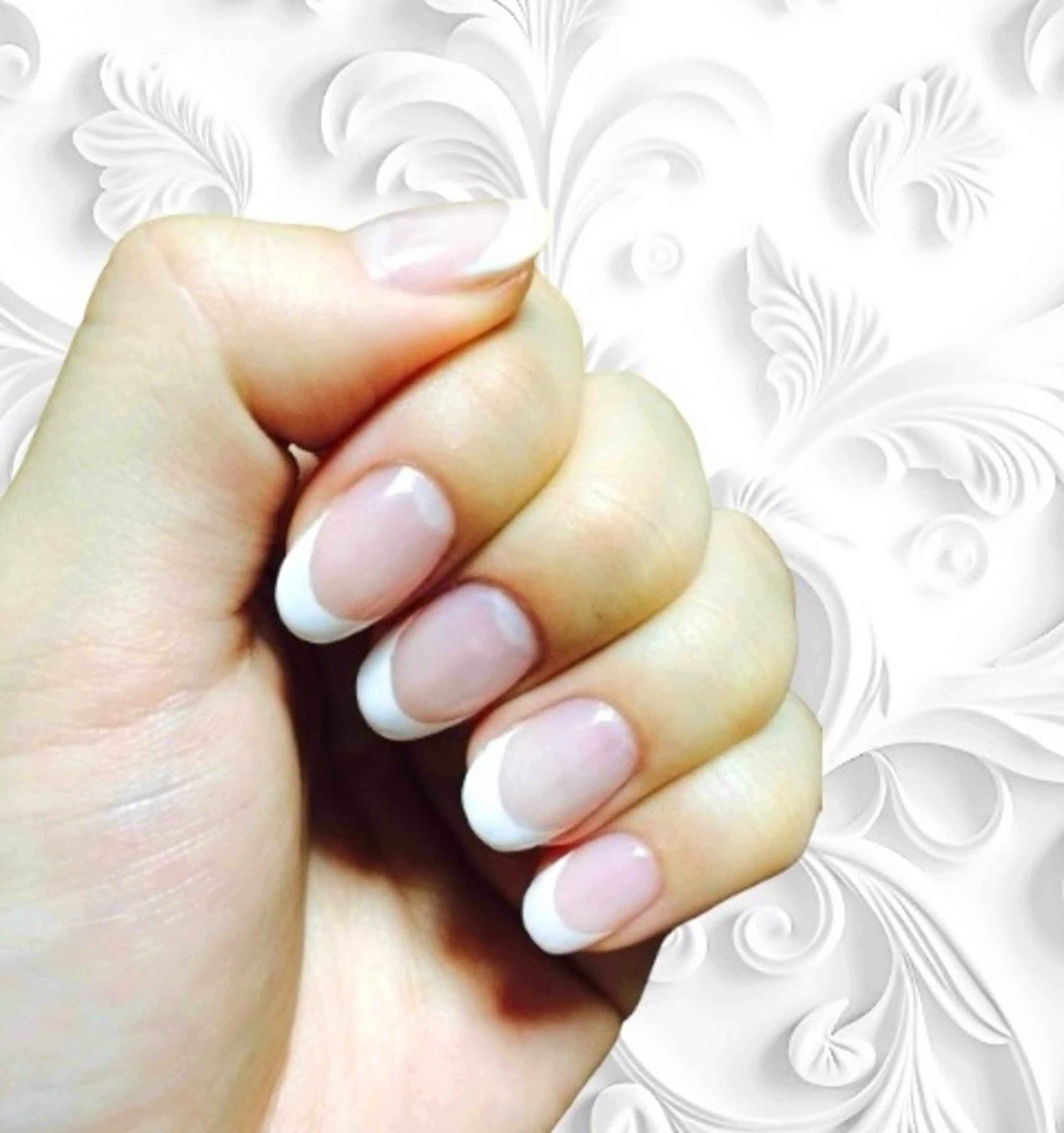 ネイル フレンチネイル キラリネイル 本厚木のネイルデザイン