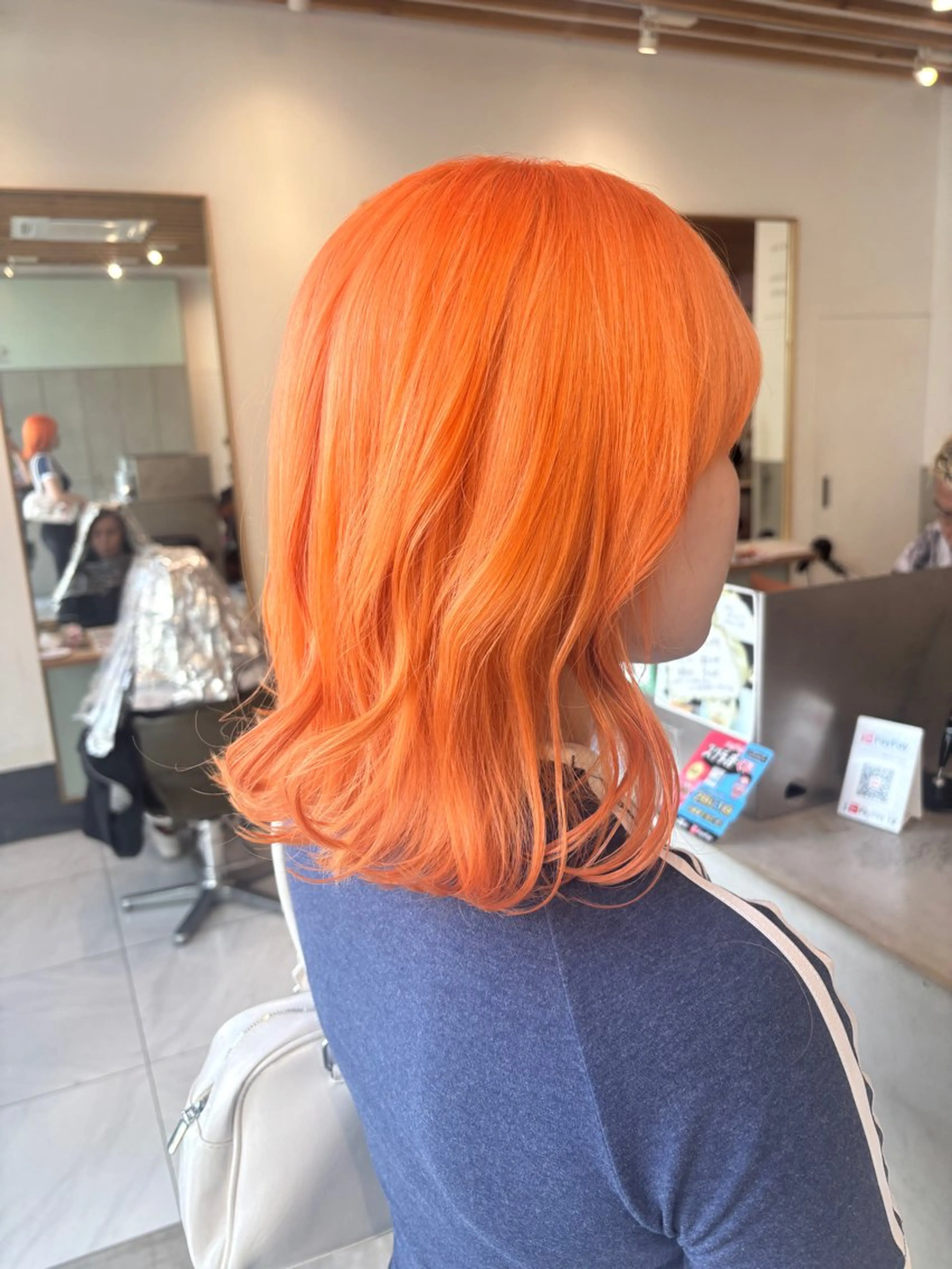 ミディアム カット ヘアカラー ️🩵RINKA/ ハイトーンカラー🩵のヘアスタイル