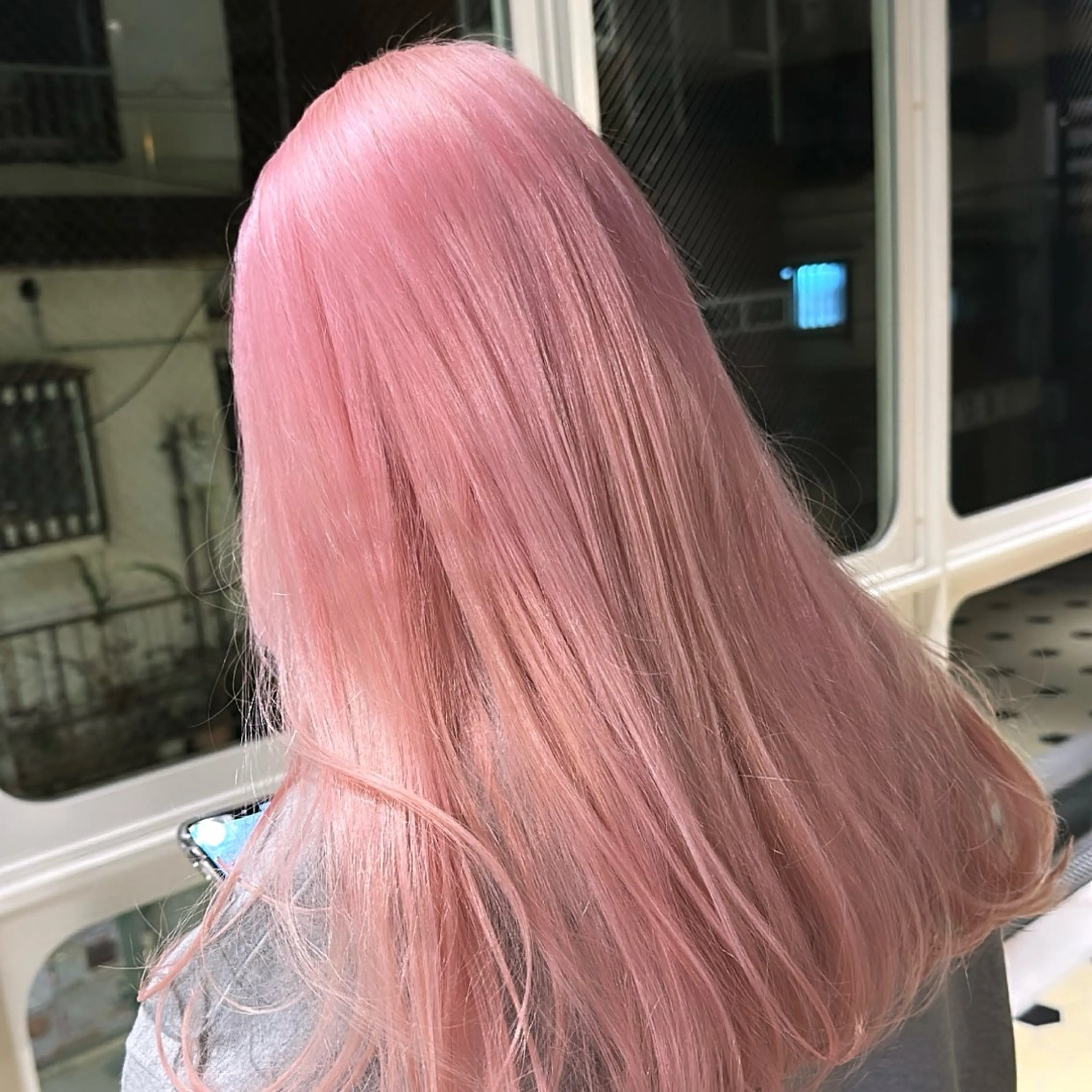 カラー RINA .のヘアスタイル