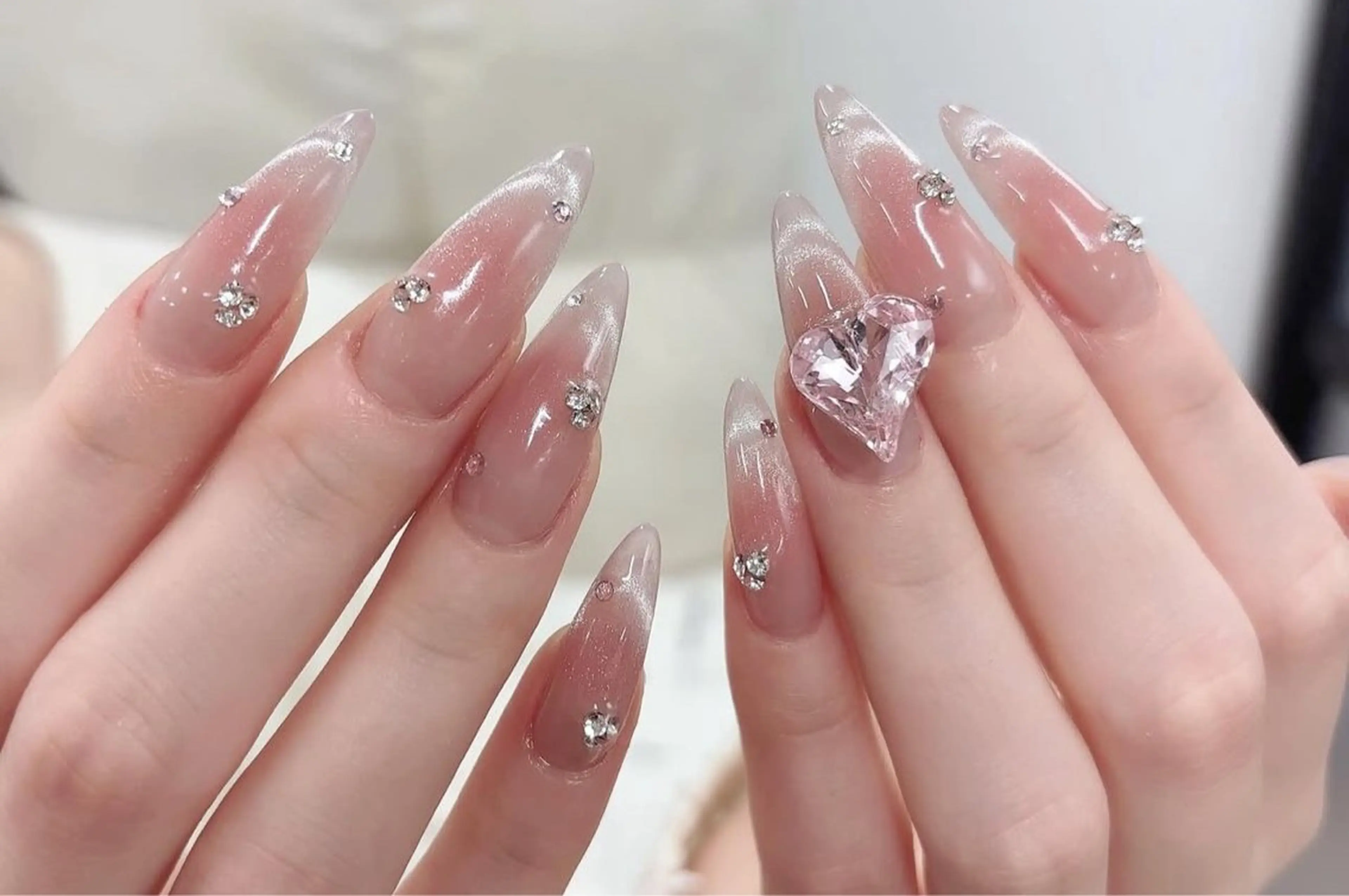 ネイル フレンチネイル ジェルネイル ガラスフレンチ ハロウィン ハート ハンドネイル H.baby Nail Salonのネイルデザイン