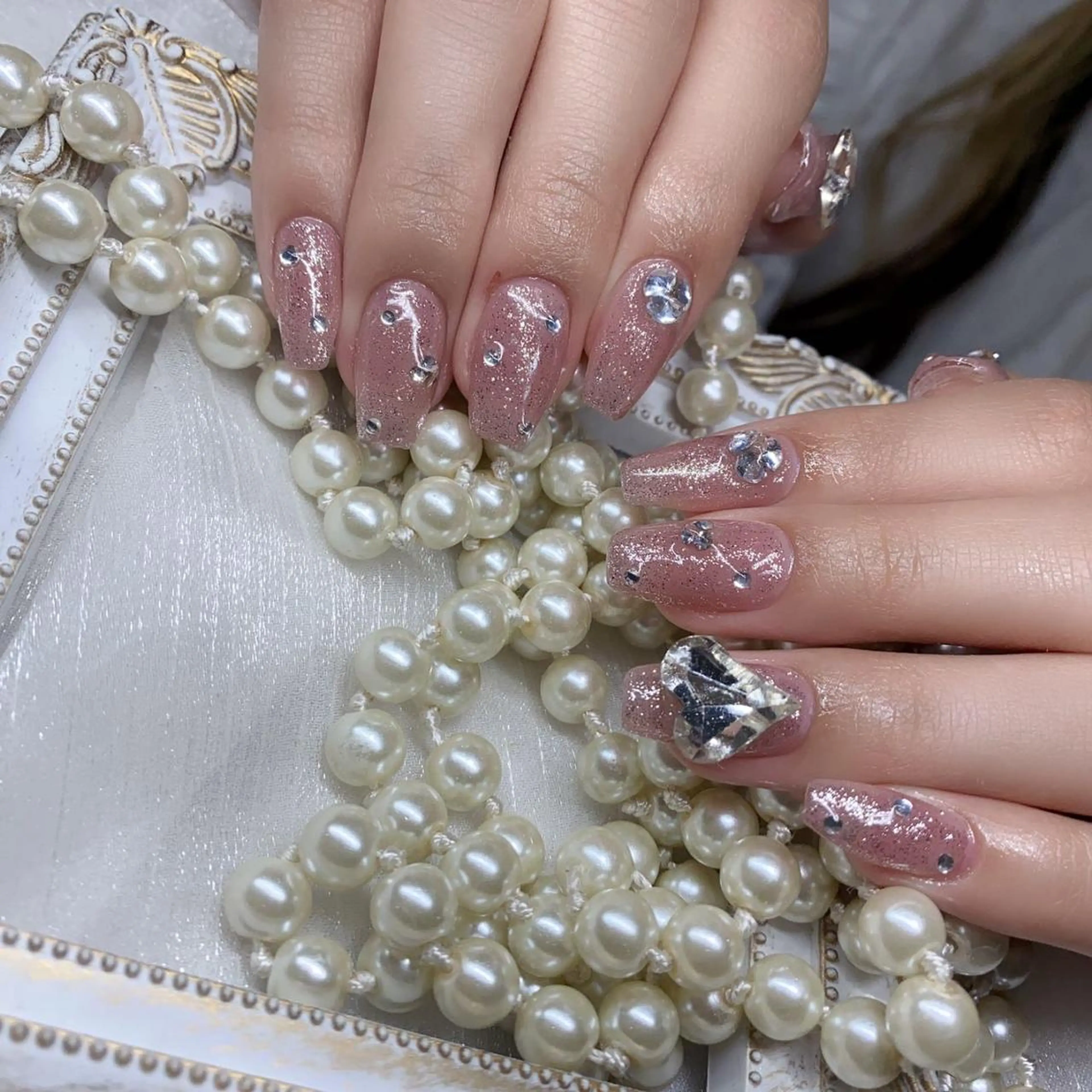 ネイル ネイルチップ Queens みなみのネイルデザイン