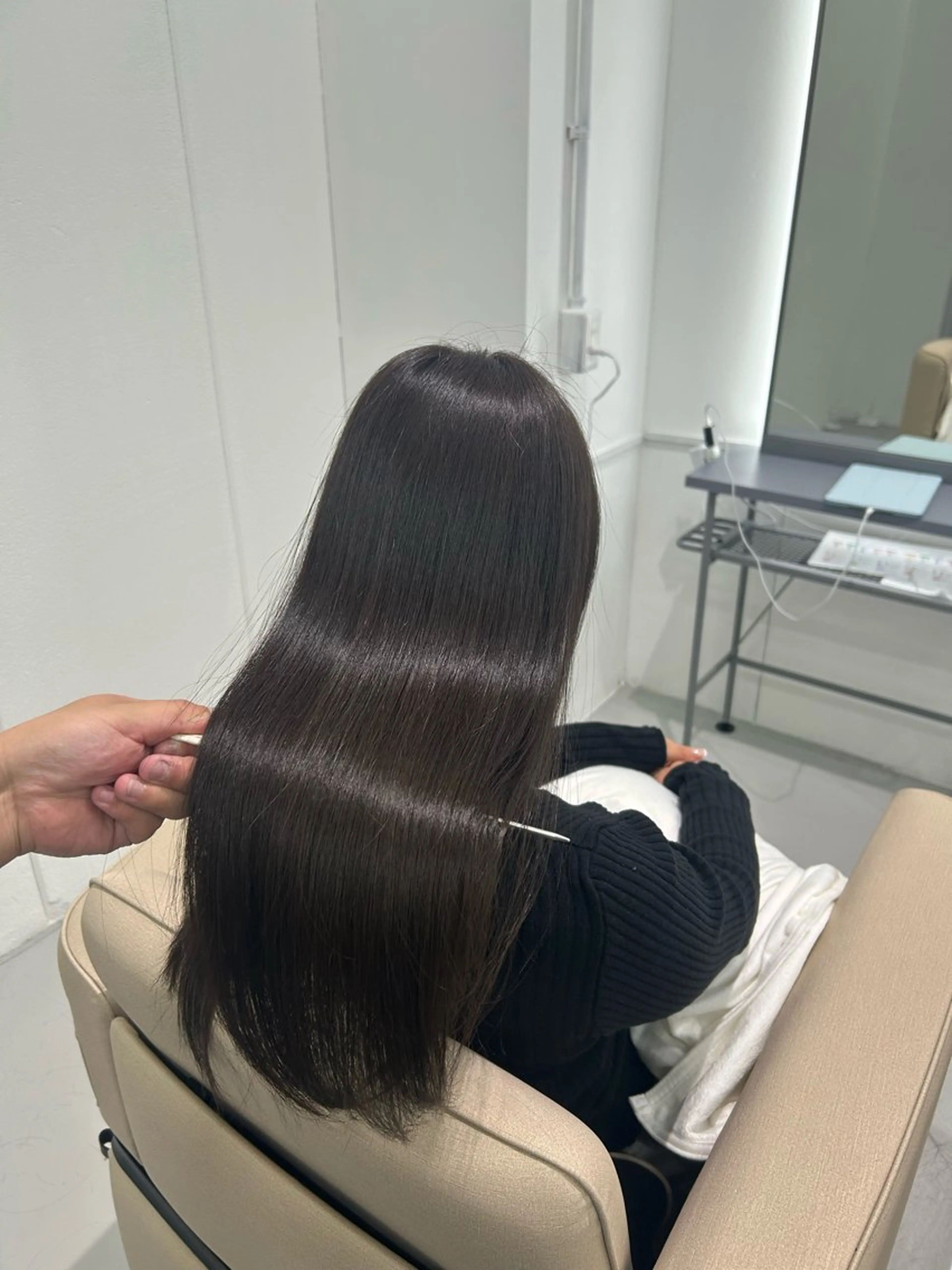 セミロング カラー 髪質改善 カット ヘアカラー トリートメント 宗近 拓磨のヘアスタイル