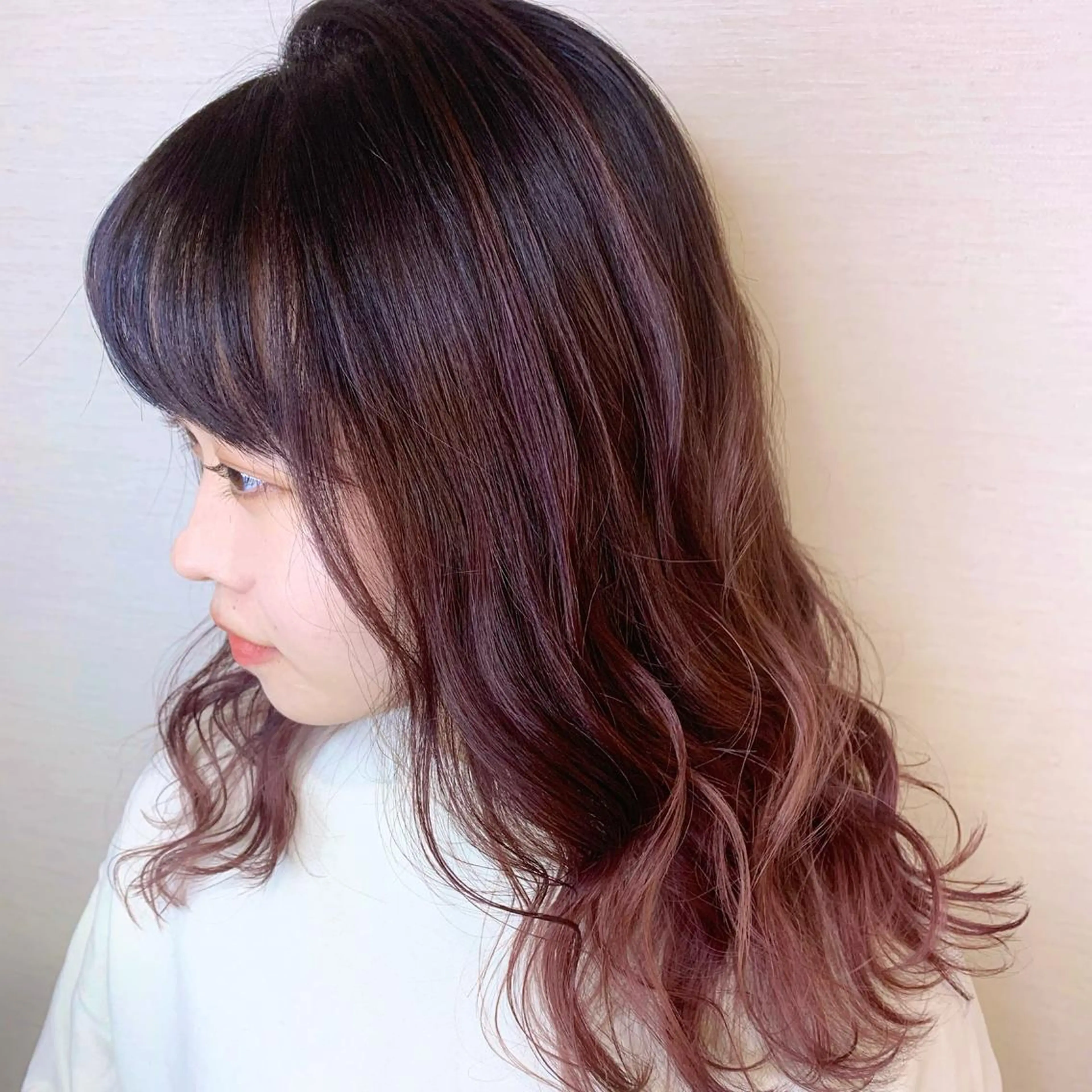 ロング ブリーチなしダブル/ レイヤーカット 小棹のヘアスタイル