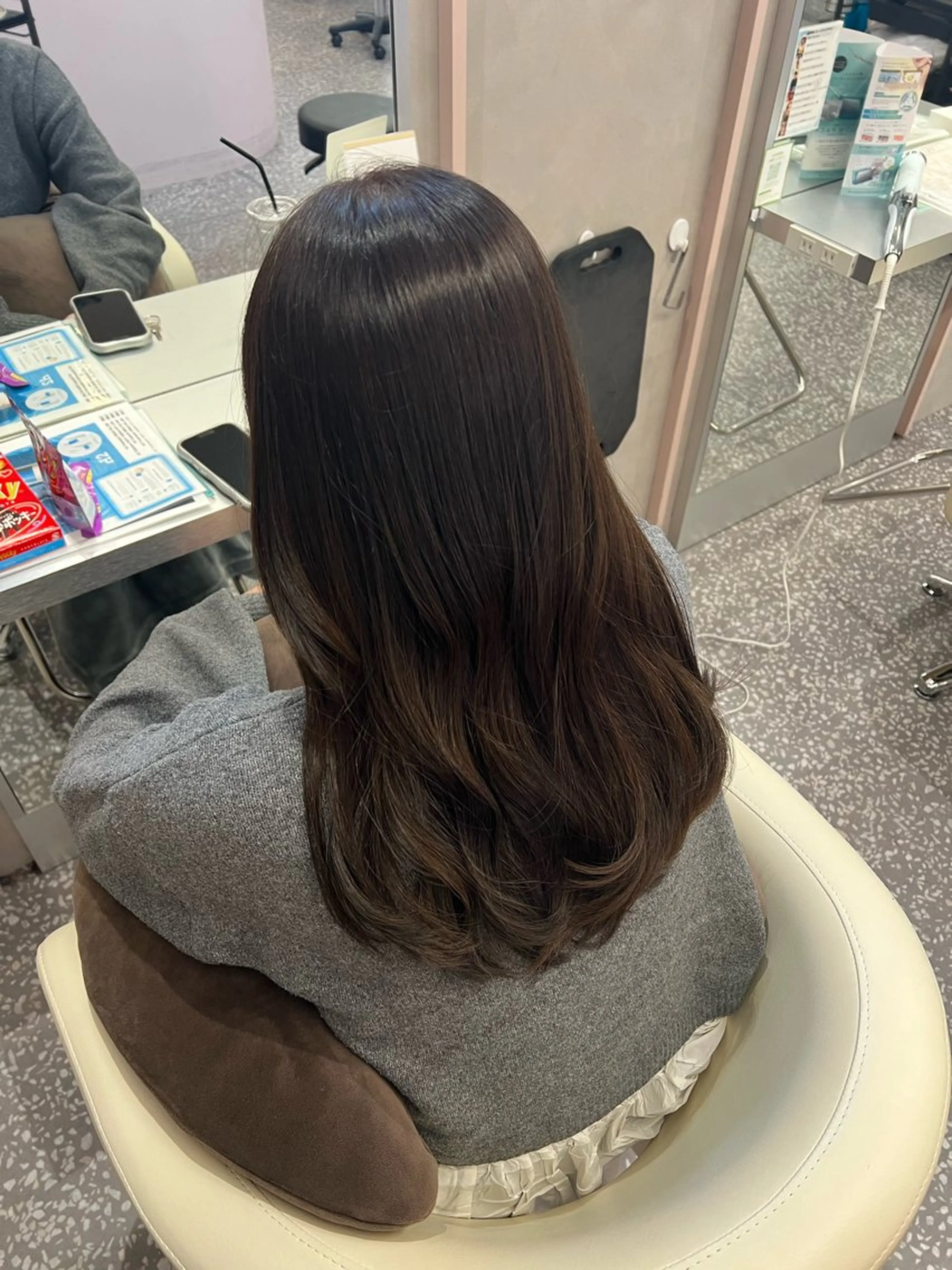 ロング カラー グレージュ カット ヘアカラー Naru┆川西能勢口 ┆髪質改善のヘアスタイル