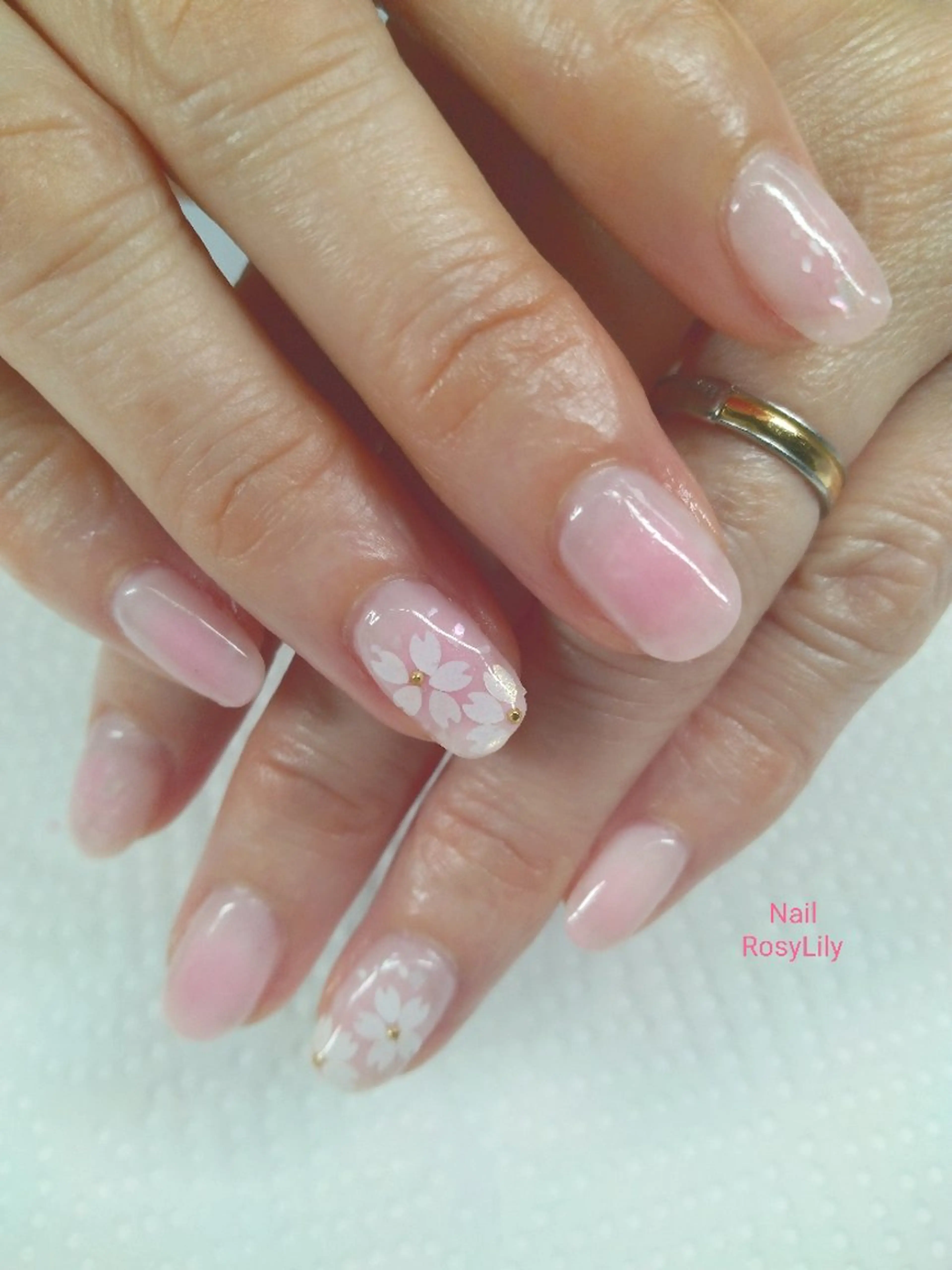 ネイル ピンク 春ネイル ハンドネイル ハンドケア プライベートサロン RosyLily所属・プライベートサロン Rosy Lilyのネイルデザイン