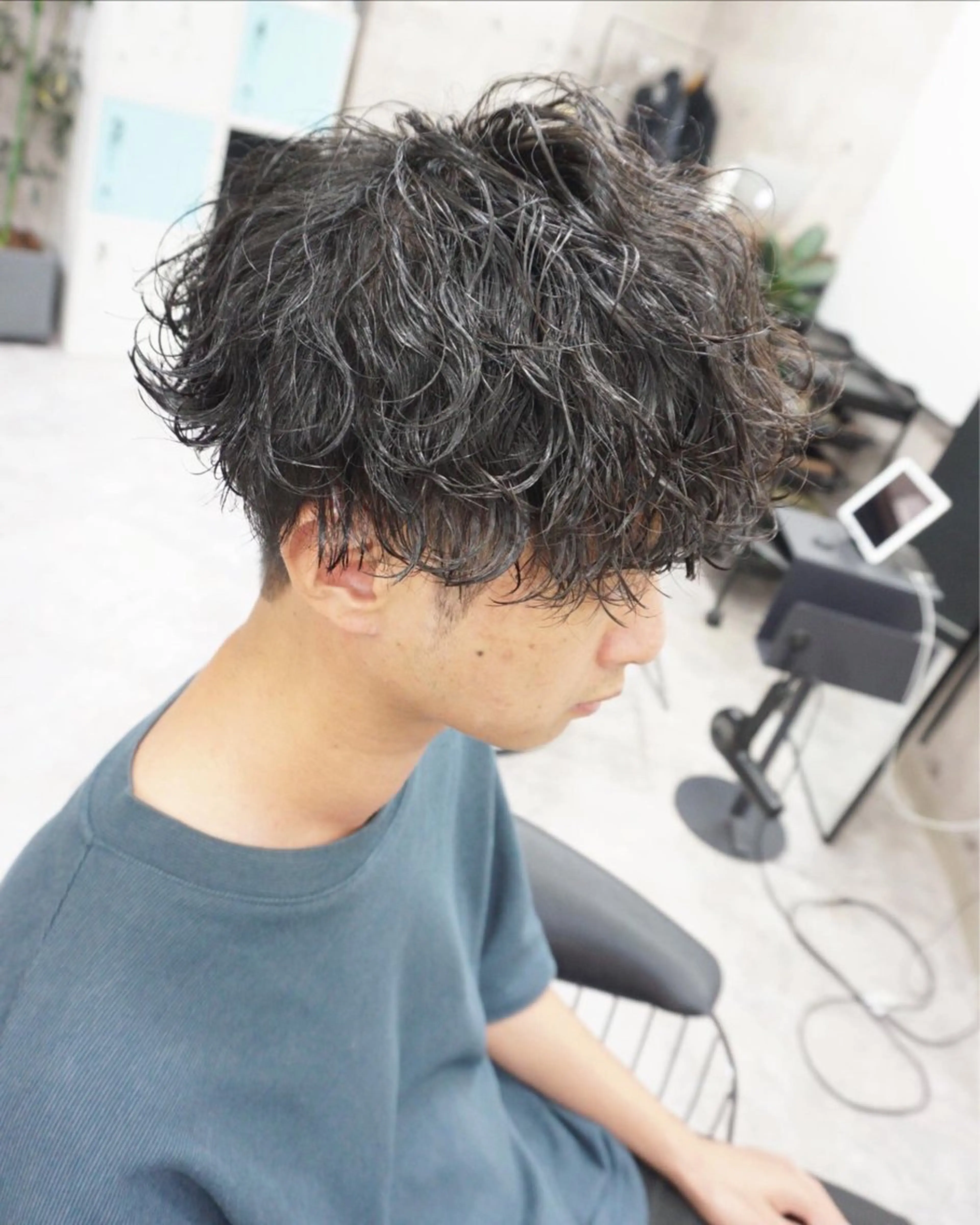 メンズ メンズパーマ プードルパーマ メンズツイストパーマ 波巻きパーマ プードルパーマ カット パーマ hair teria ryu 大塚のヘアスタイル