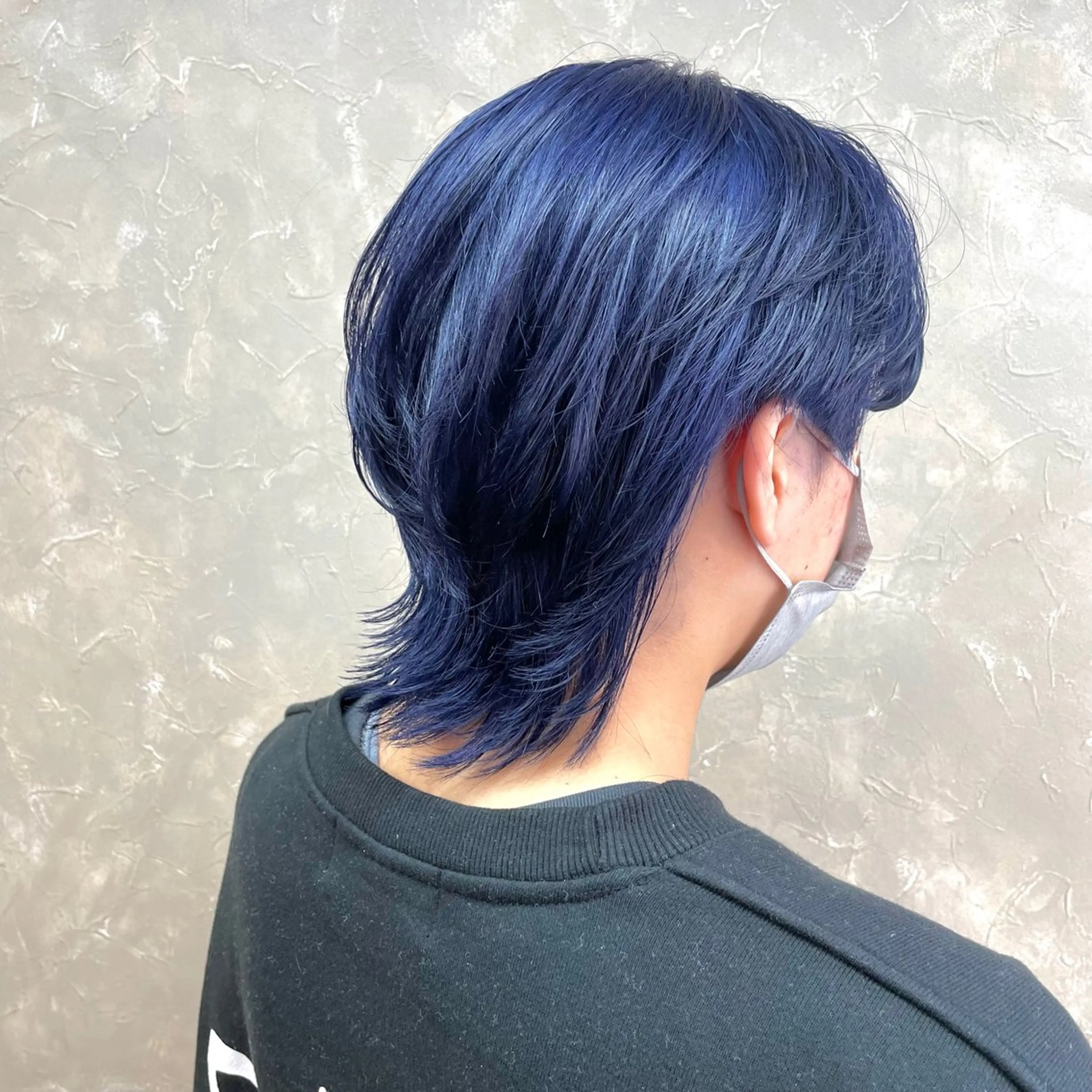 ショート カラー ブルーカラー ダブルカラー ネイビーカラー ウルフカット カット ヘアカラー 有田裕真 【ブリーチカラー】のヘアスタイル
