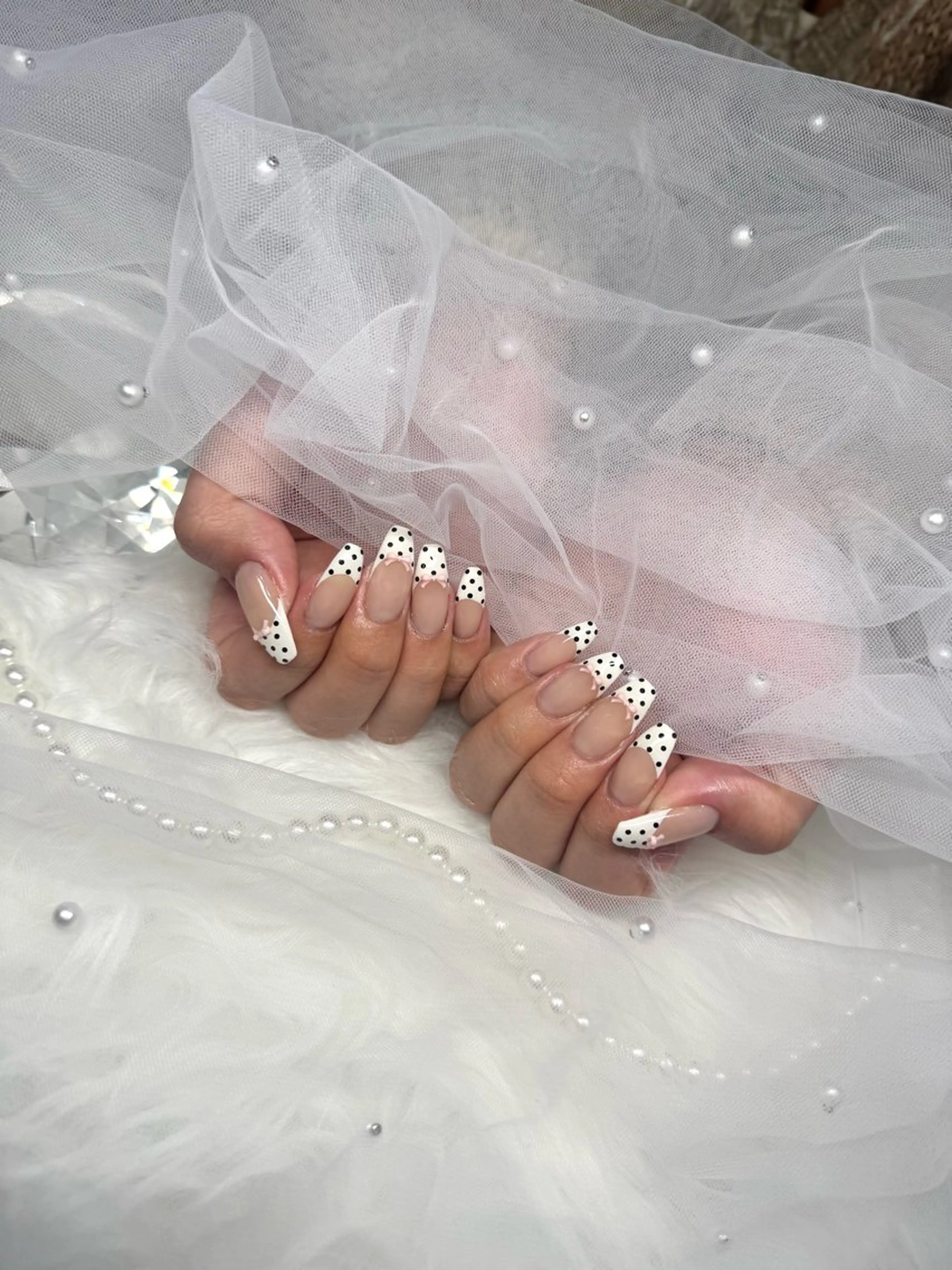 ネイル ドット リボン ハンドネイル MOA美  enus Rana🦋のネイルデザイン