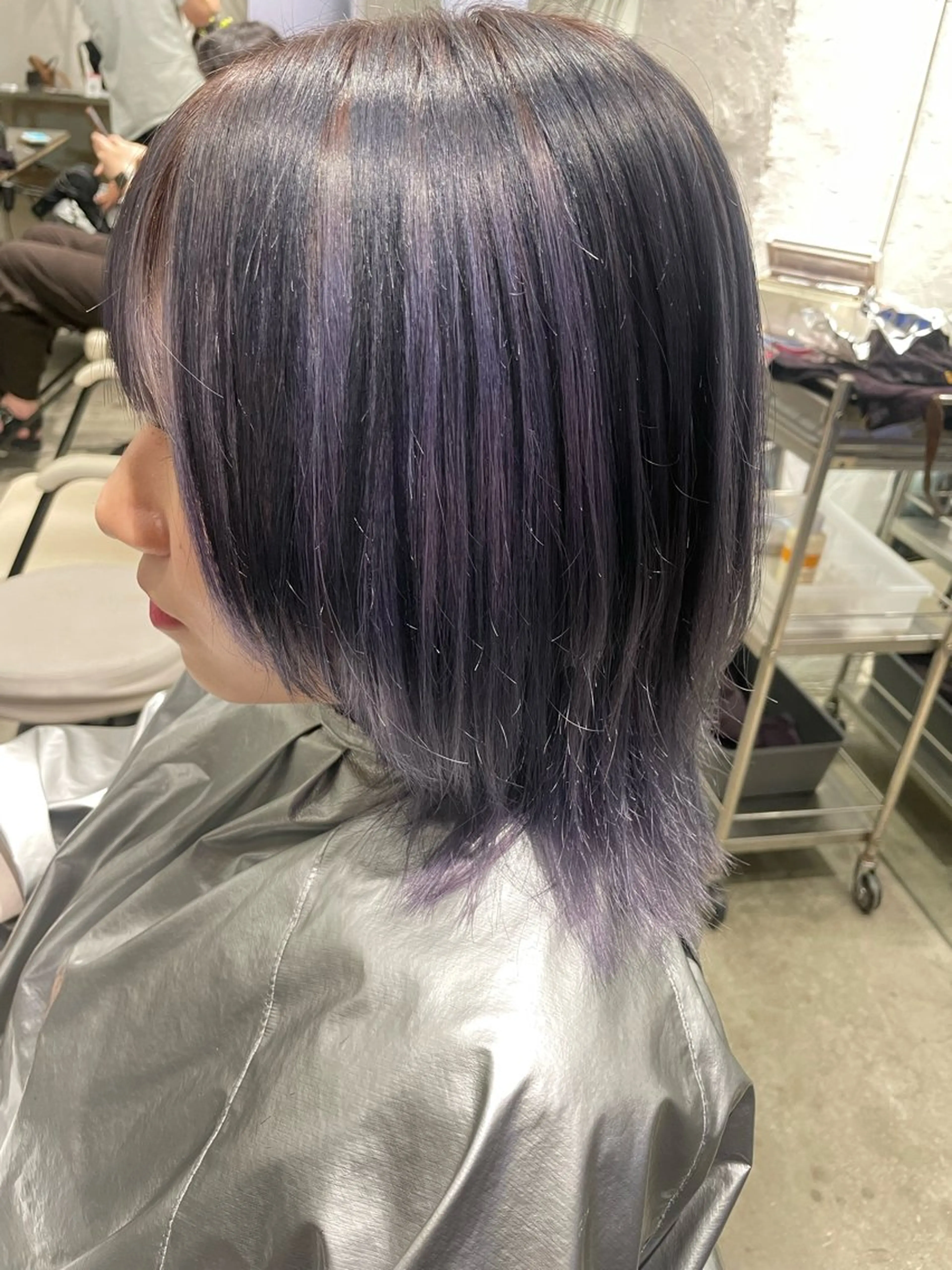 ミディアム カラー デザインカラー パープルカラー ヘアカラー トリートメント スパイラルパーマ 🌐hina⭐️のヘアスタイル