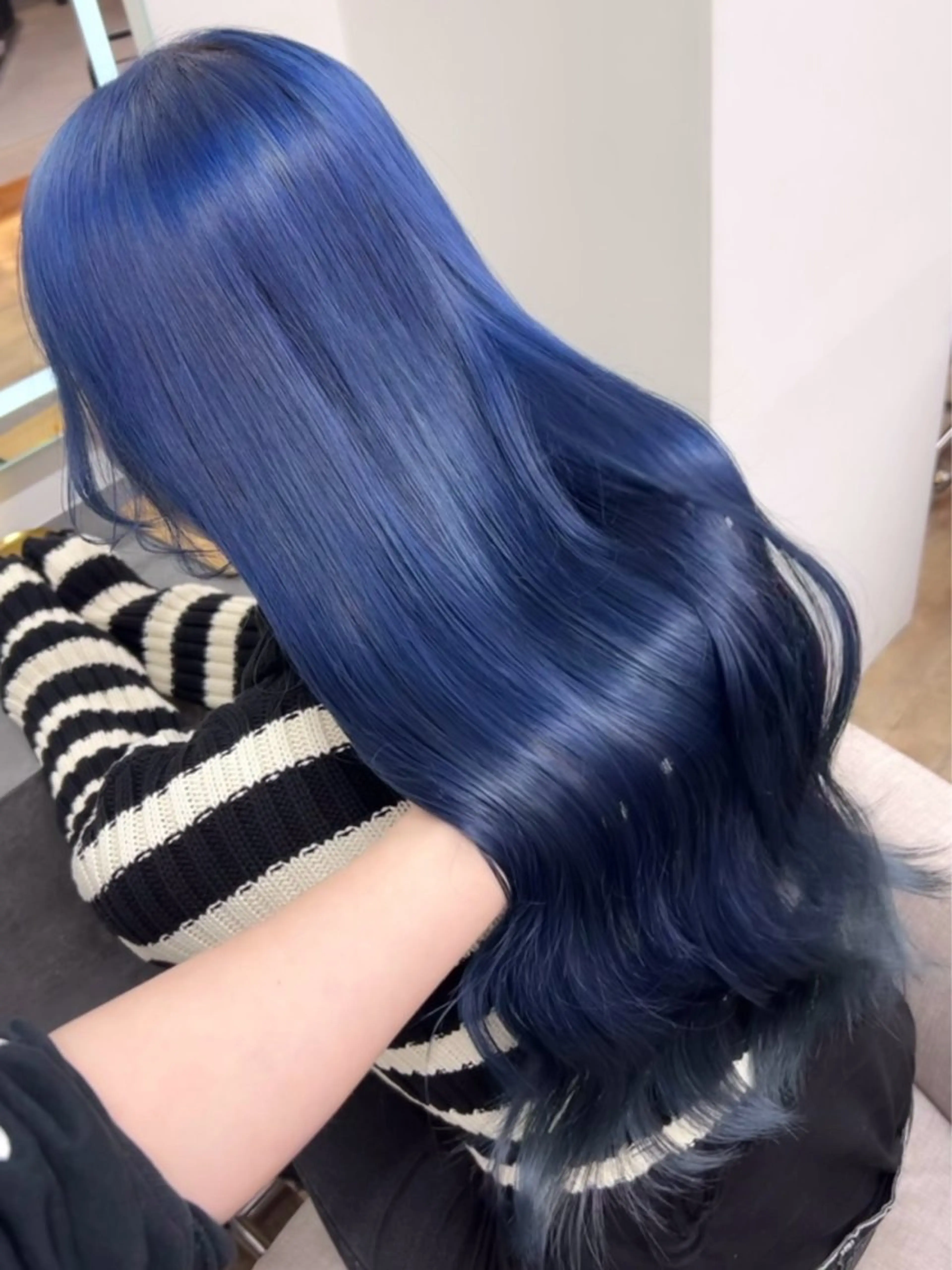 ロング カラー ヘアカラー トリートメント MARQUEE所属・Ayame / ハイトーンカラーのヘアスタイル