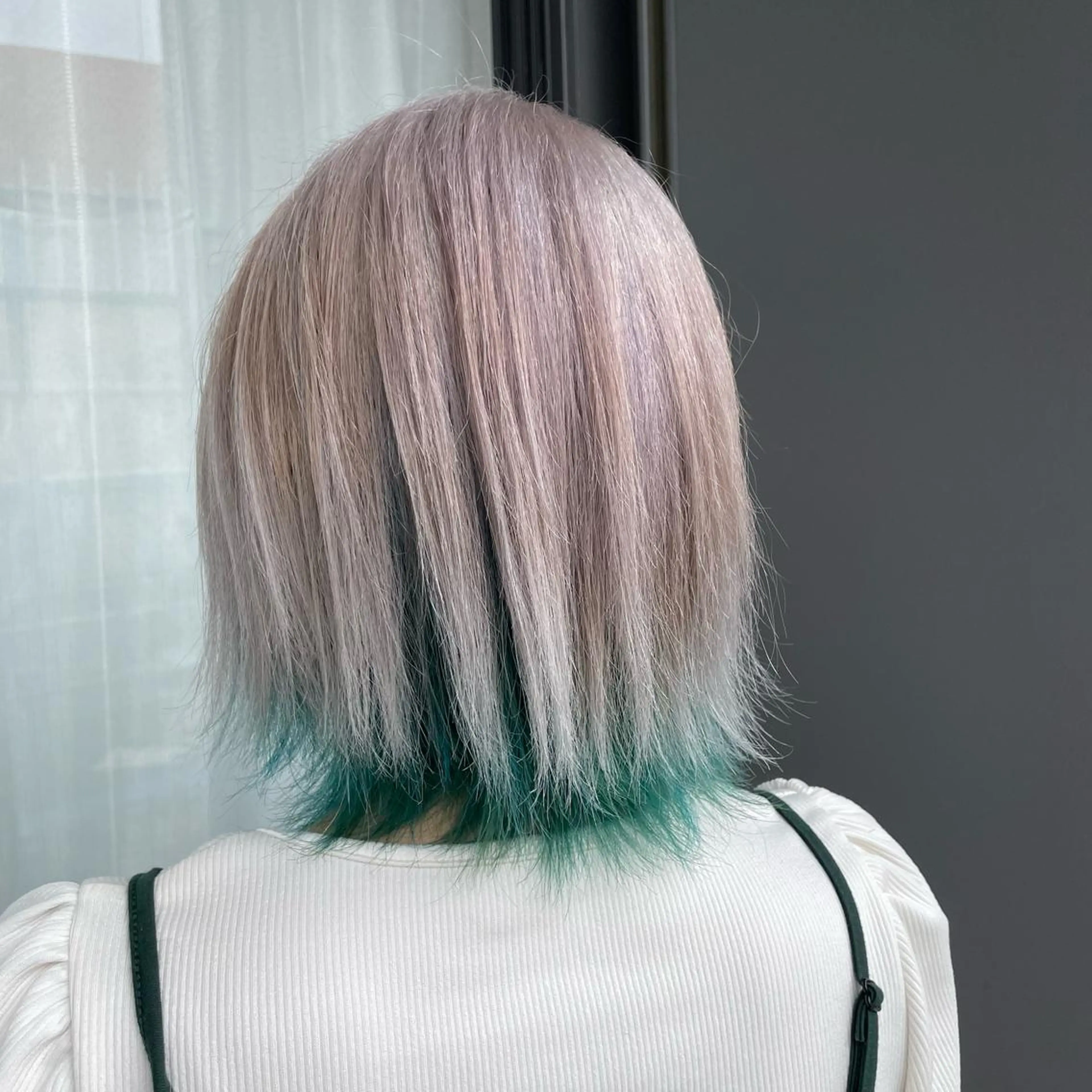 ミディアム ヘアカラー トリートメント ブリーチ毛矯正.髪質 改善.髪にドラマをのヘアスタイル