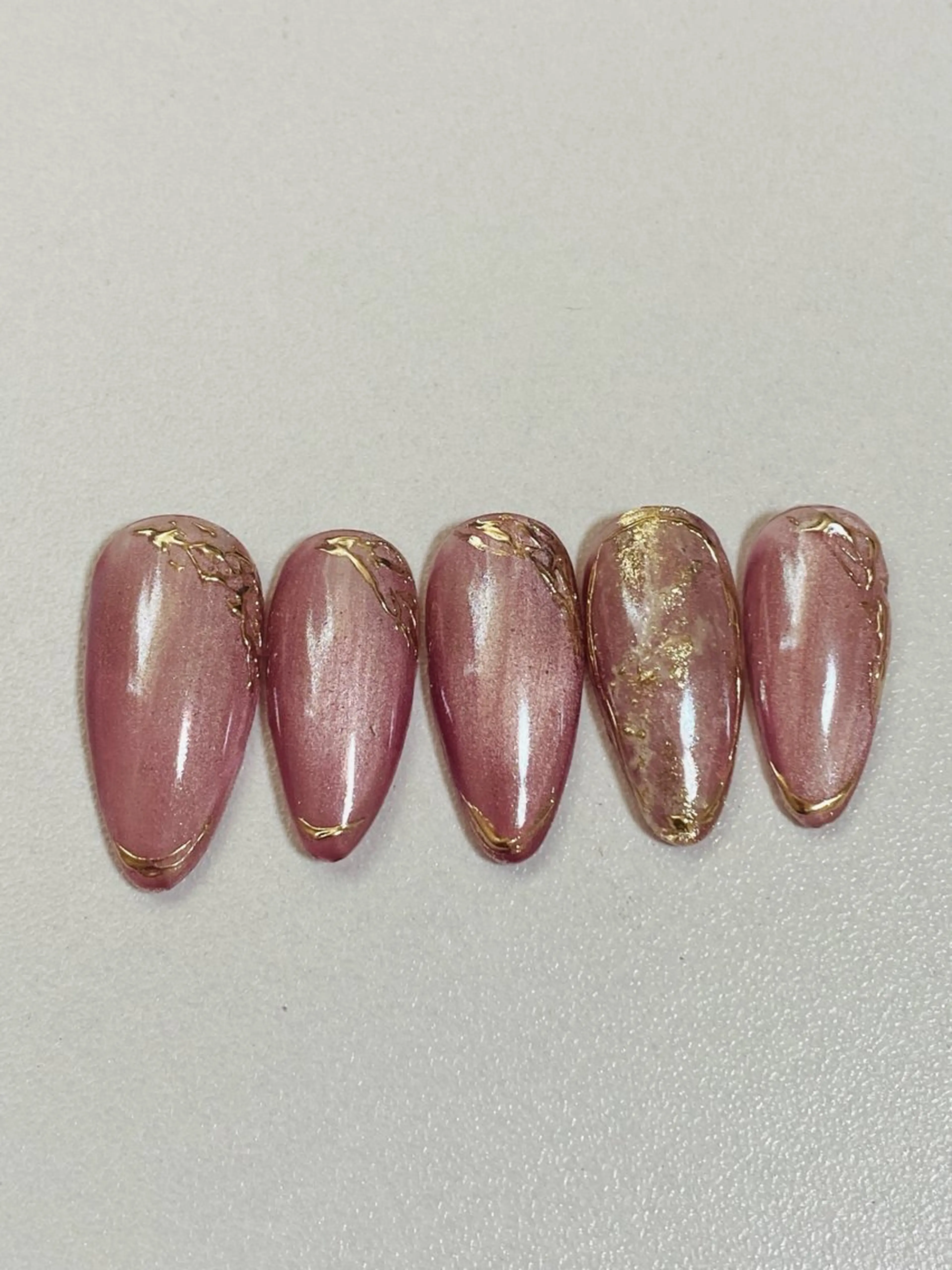 ネイル マグネットネイル 自宅ネイルサロン ♦️nuance♦️のネイルデザイン