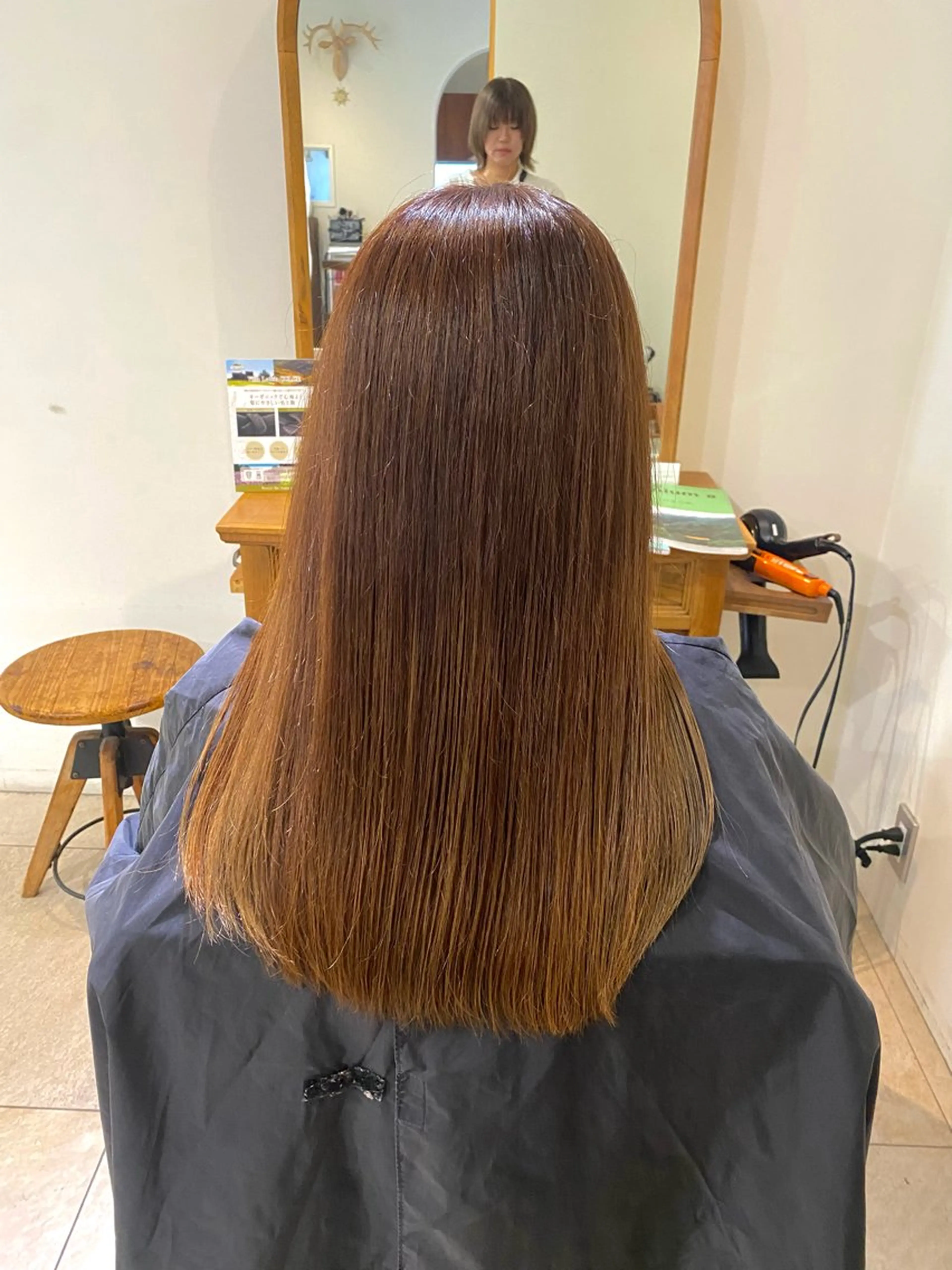 ロング ヘアカラー LiC えりのヘアスタイル