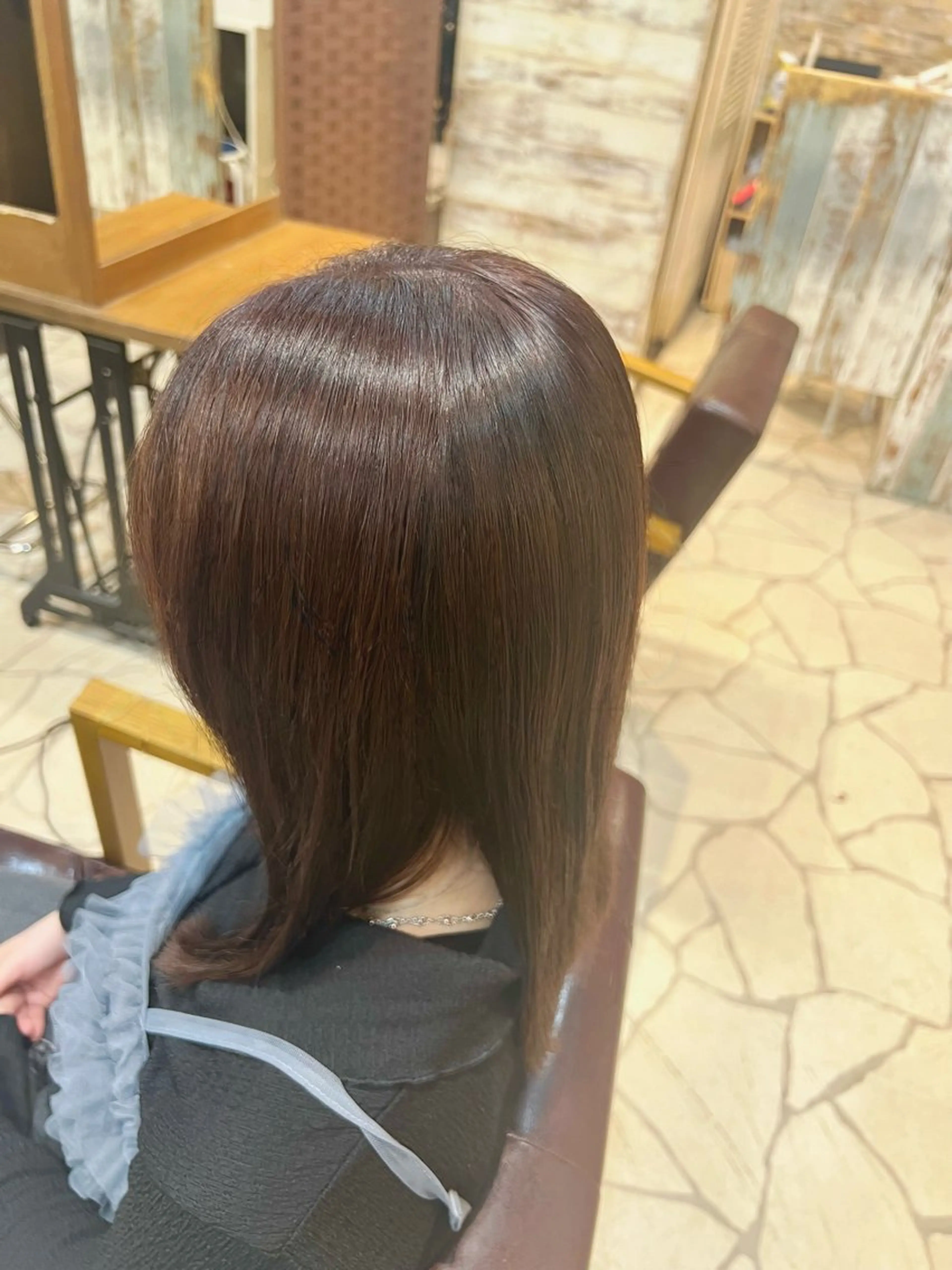 カラー 栗林 萌々のヘアスタイル