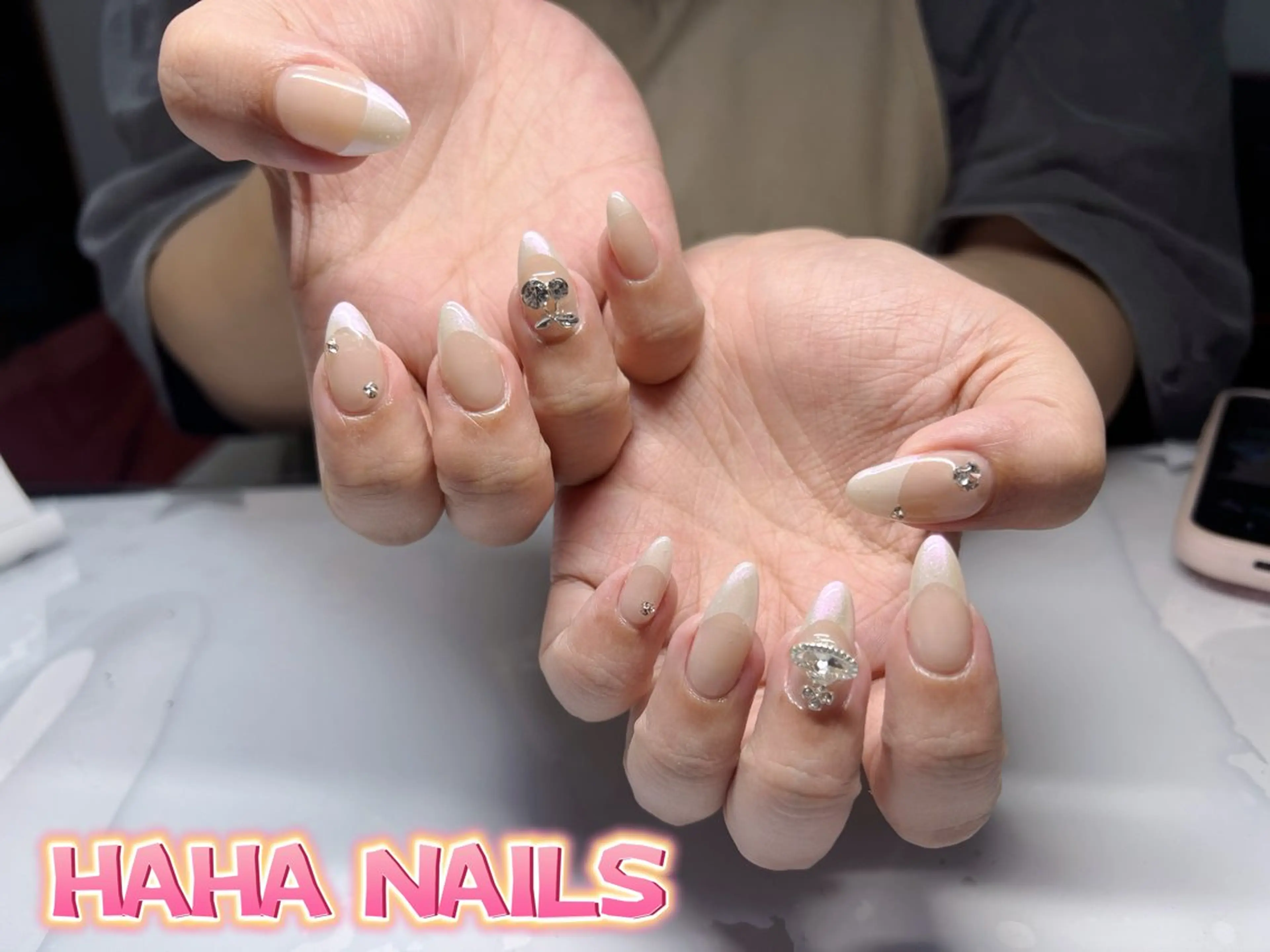 ネイル オーロラネイル ハンドネイル HAHA NAILS SEIIのネイルデザイン