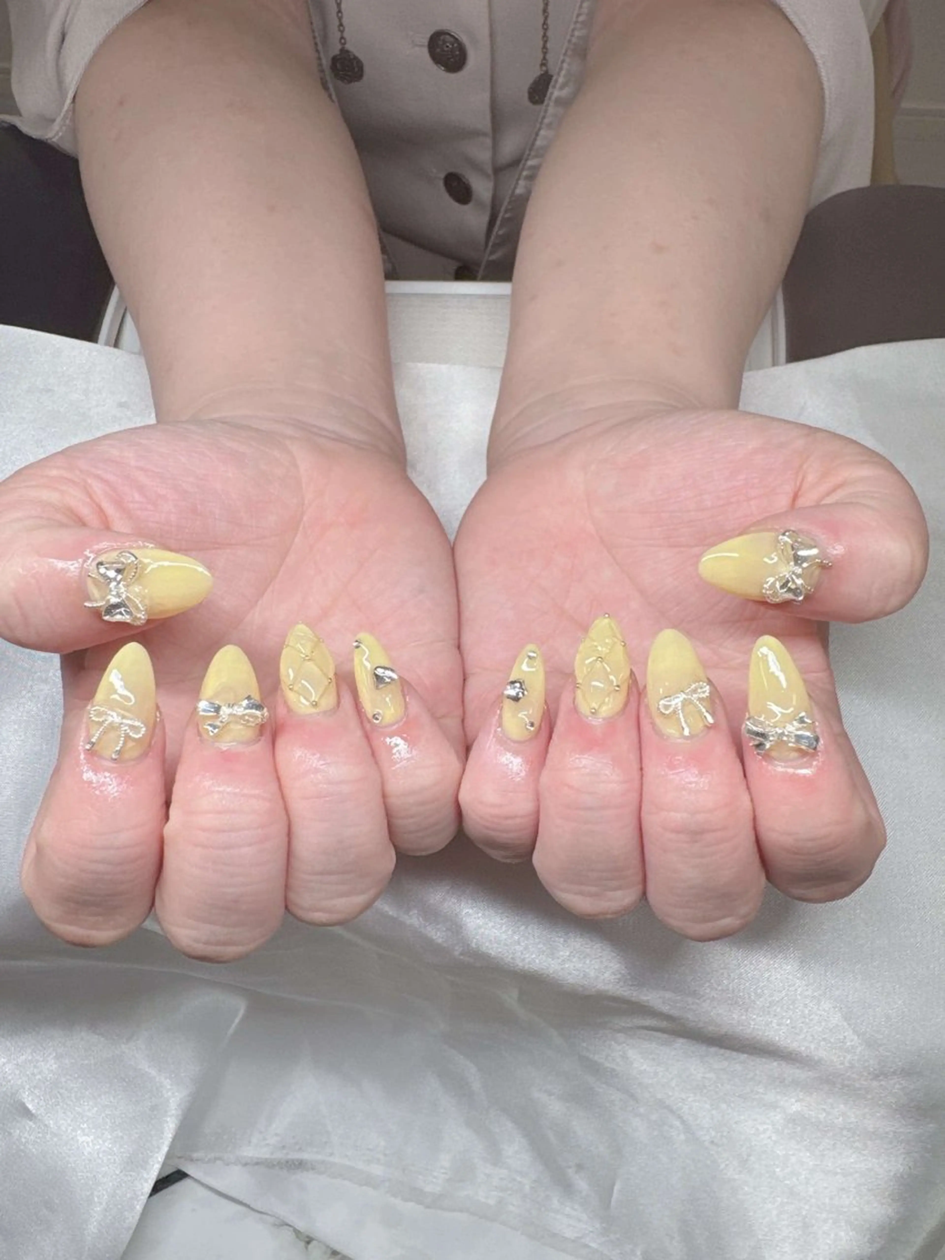 ネイル 長さ出し グラデーション 卒業式 キラキラネイル マグネットネイル ハンドネイル Lee Nailsのネイルデザイン
