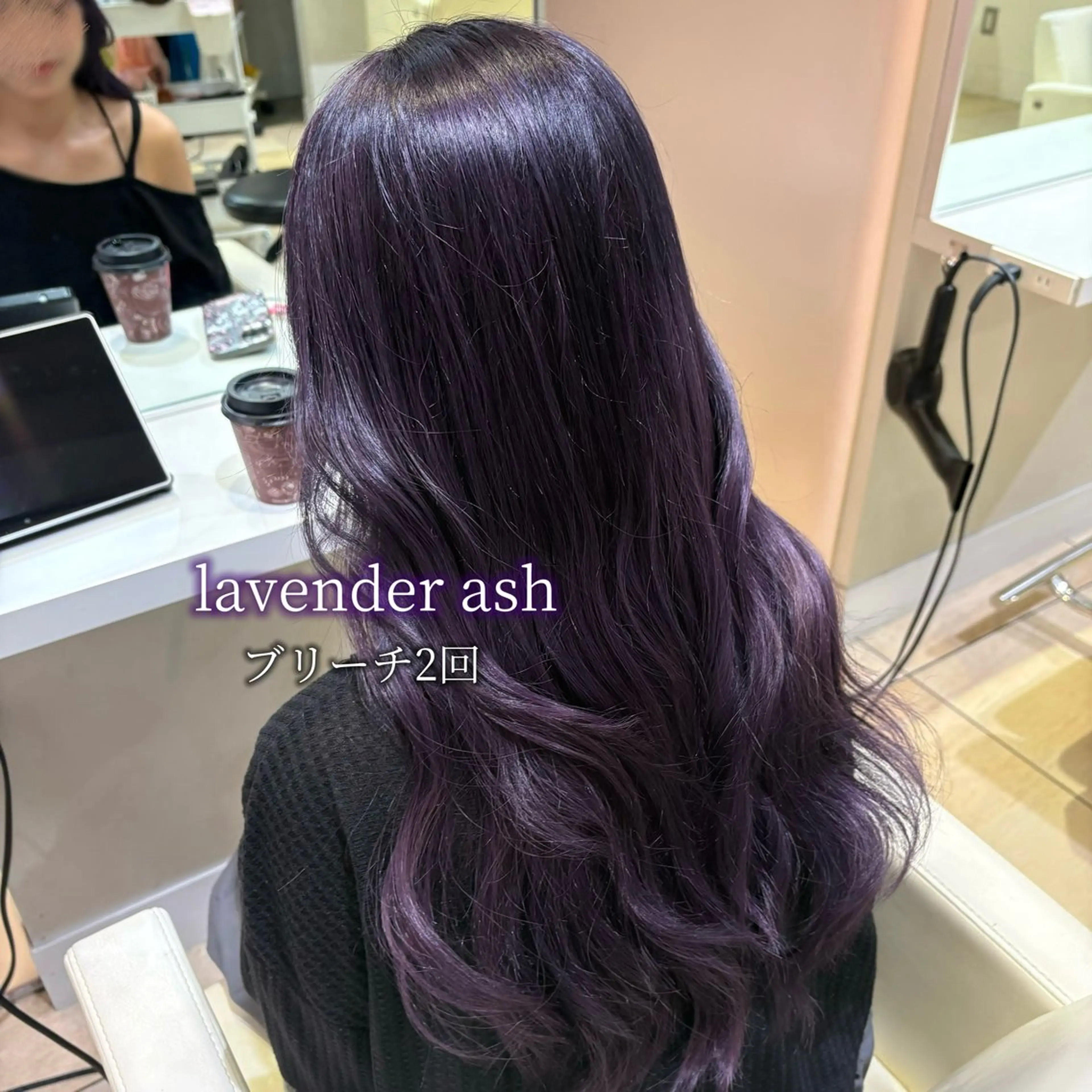 カラー アッシュ ブリーチ ラベンダーカラー ラベンダーアッシュ ヘアカラー ハイトーン×推し カラー💫Miyuのヘアスタイル