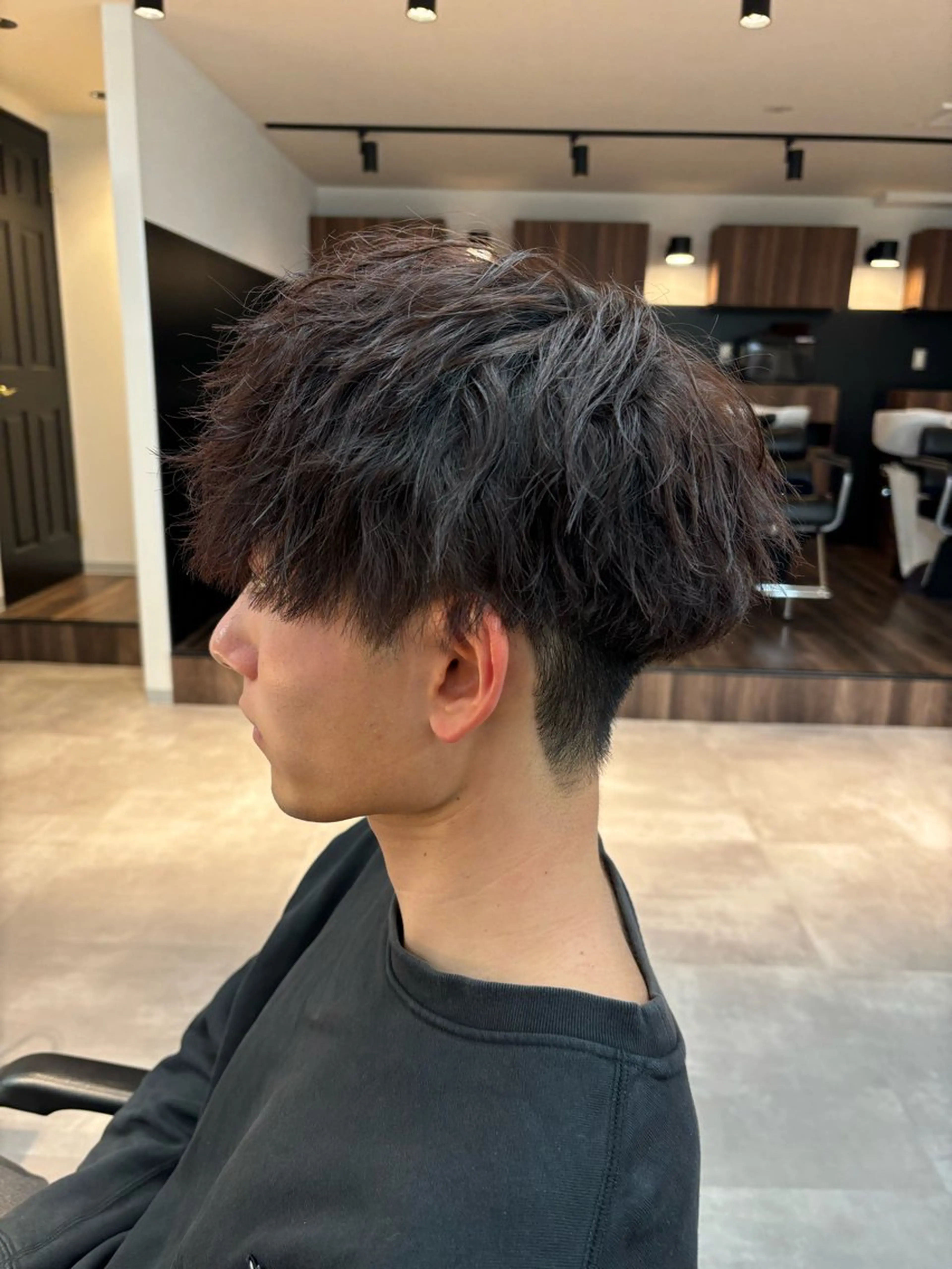 パーマ メンズ メンズパーマ ツイストスパイラルパーマ スパイラルパーマ カット パーマ フェザーパーマ/保立 /メンズカット/韓国のヘアスタイル