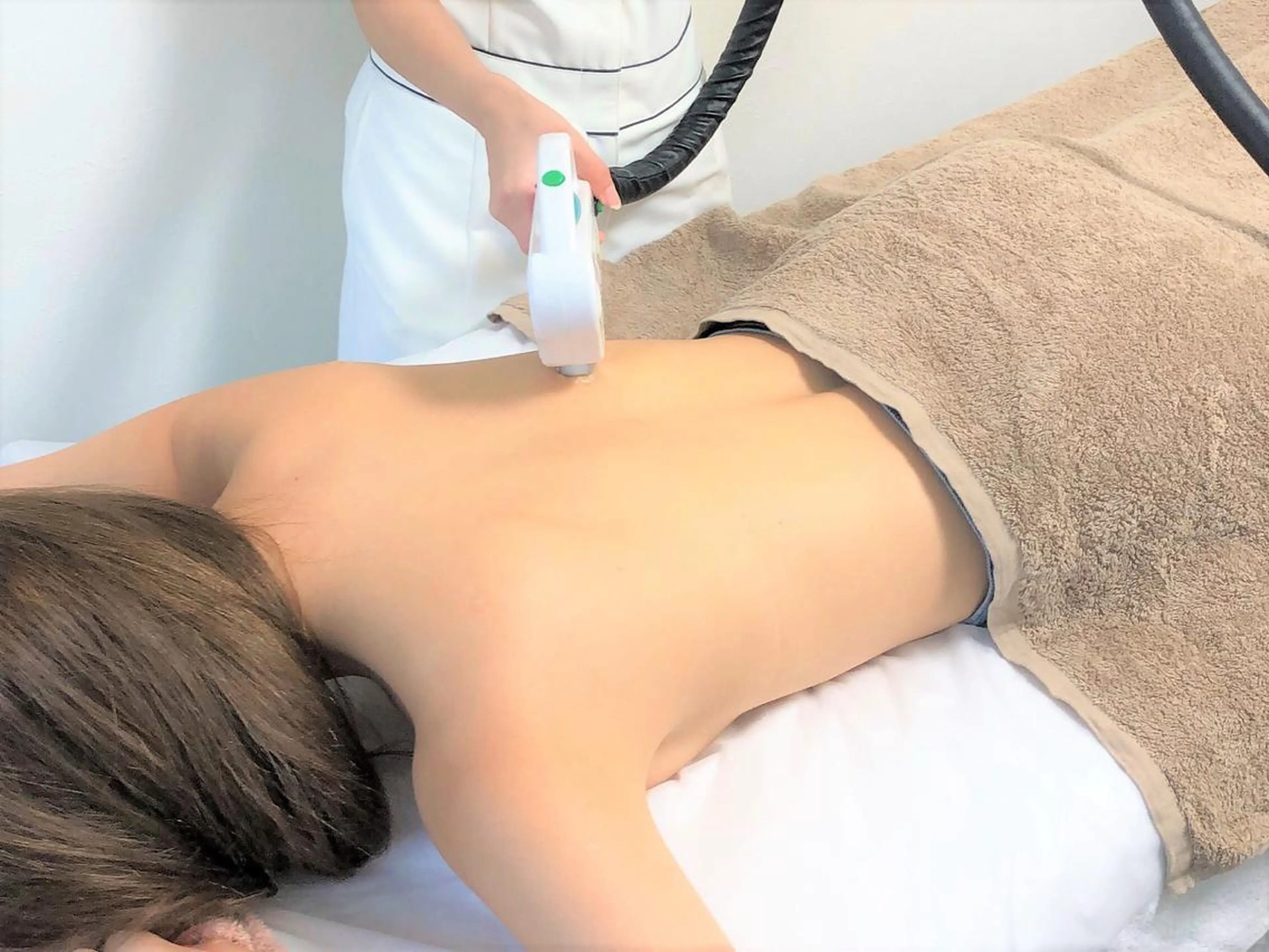 美肌脱毛 背中(うなじ込み)の写真