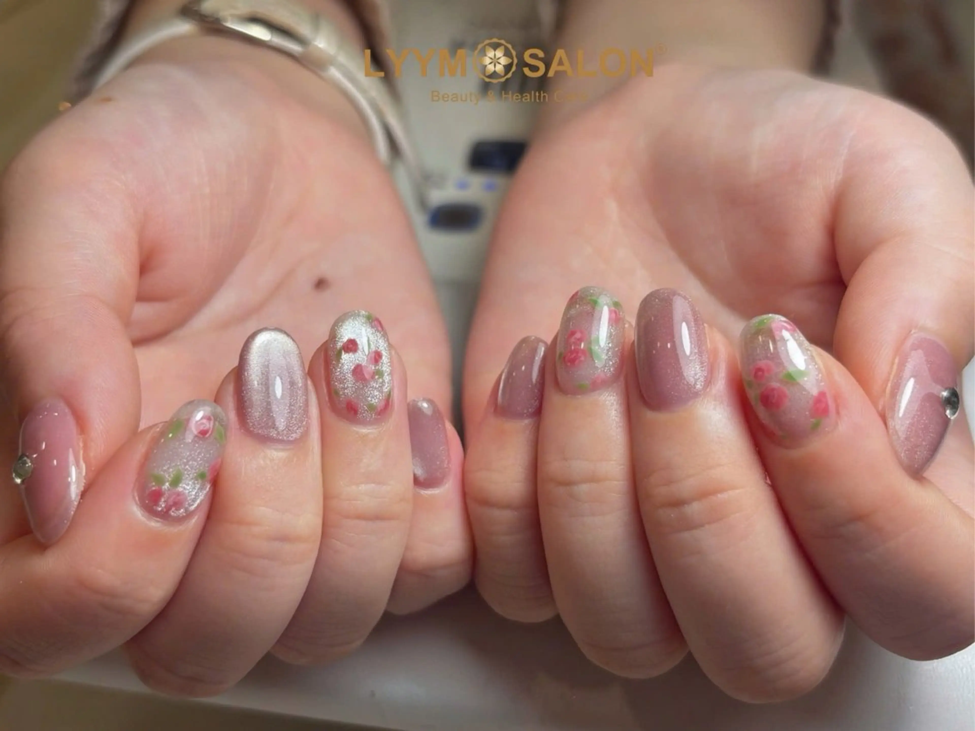 ネイル アートネイル フラワーネイル 韓国ネイル ピンク シンプルネイル ハンドネイル LYYM Salonのネイルデザイン