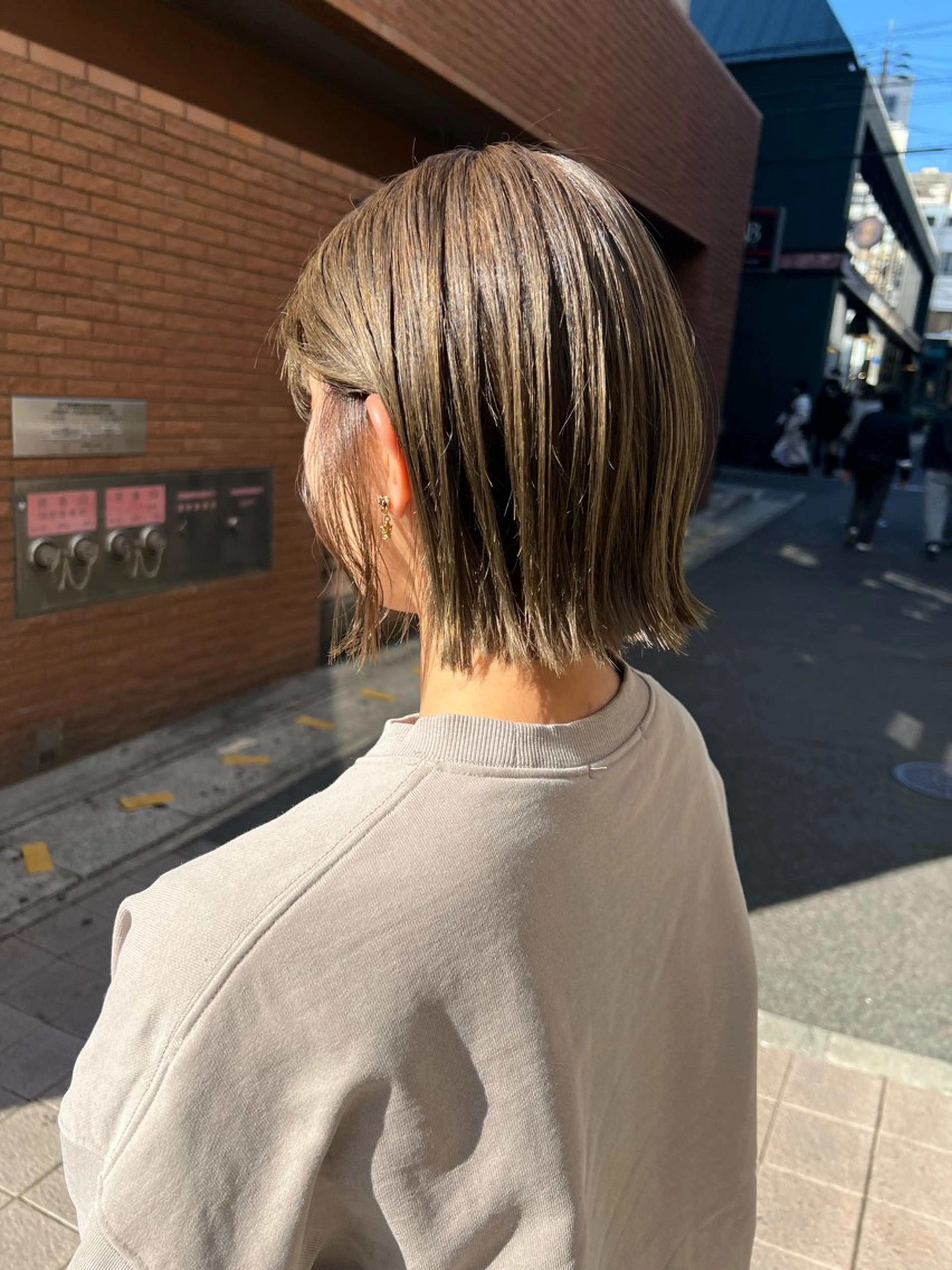 ショート カラー ブリーチ ボブ 神戸ボブ✂️ ioe三宮/田 伸佳のヘアスタイル