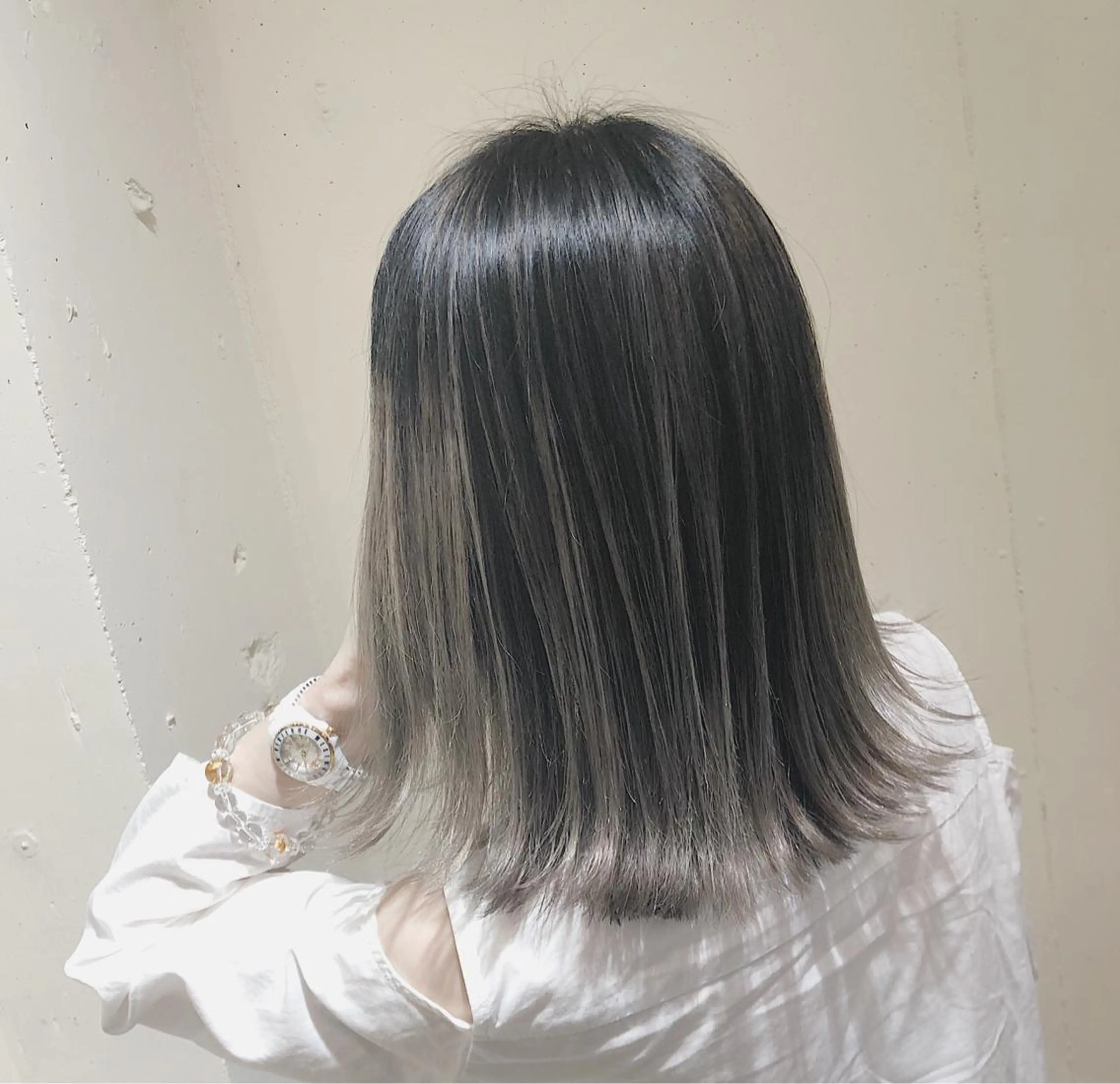 ミディアム カラー パーマ ヘアアレンジ バレイヤージュ ブリーチ ケアカラー 透明感カラー ハイライトカラー カット ヘアカラー トリートメント 【ツヤ髪美容師】 ツダケイスケのヘアスタイル