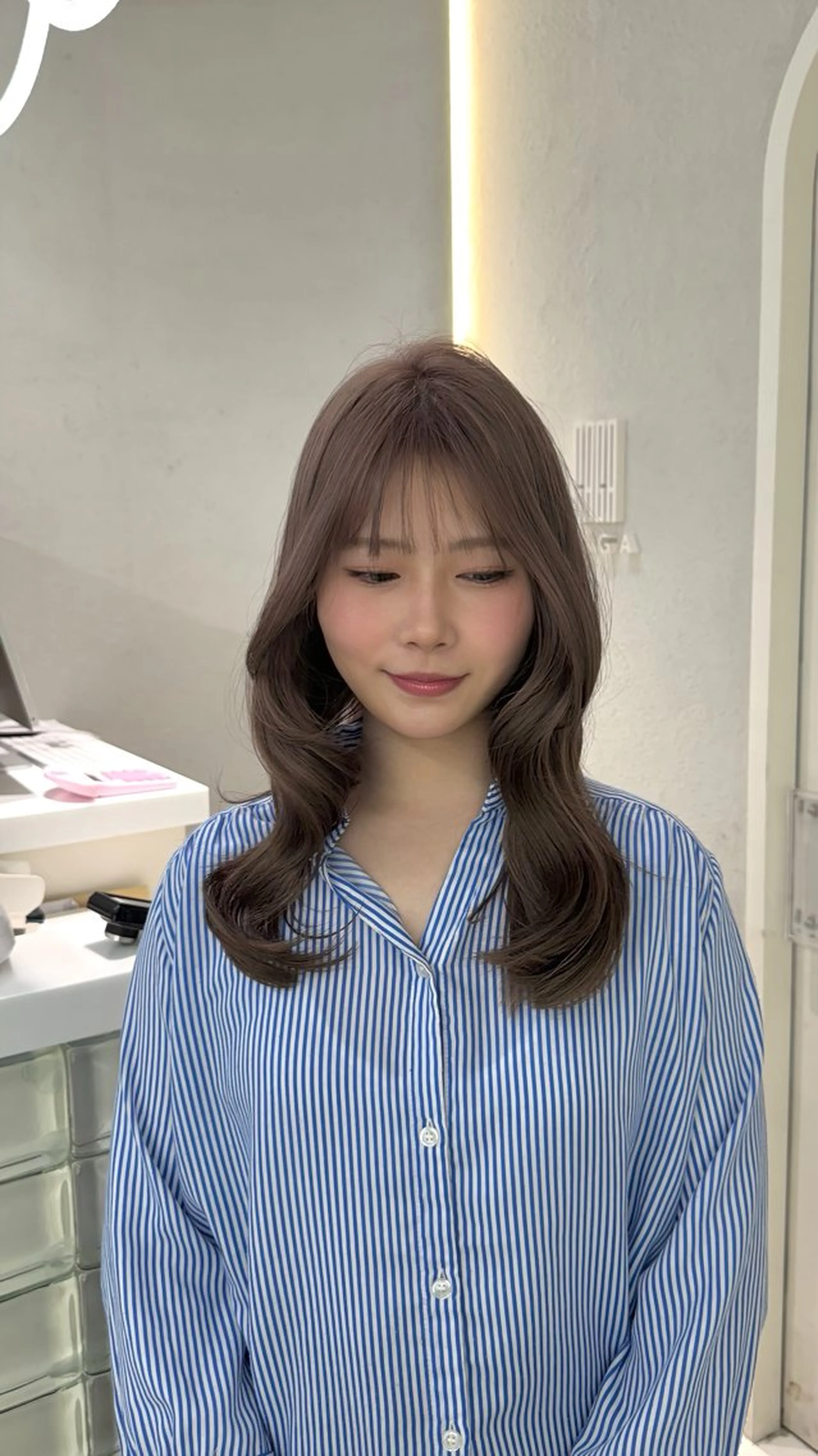 カラー ヘアカラー ANN GAGAのヘアスタイル