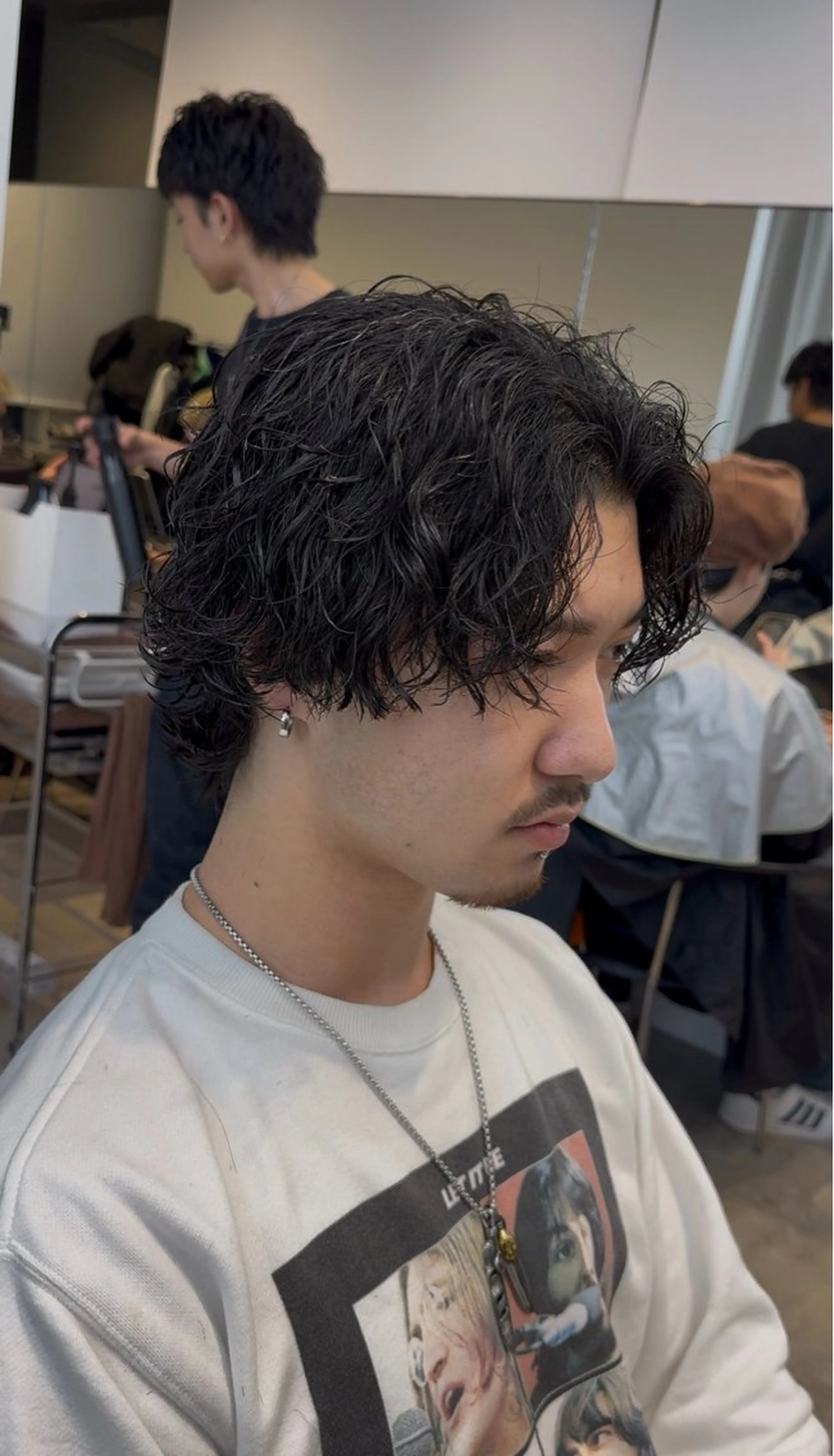 ミディアム パーマ メンズ カット パーマ fifth park 六反穂 龍介のヘアスタイル