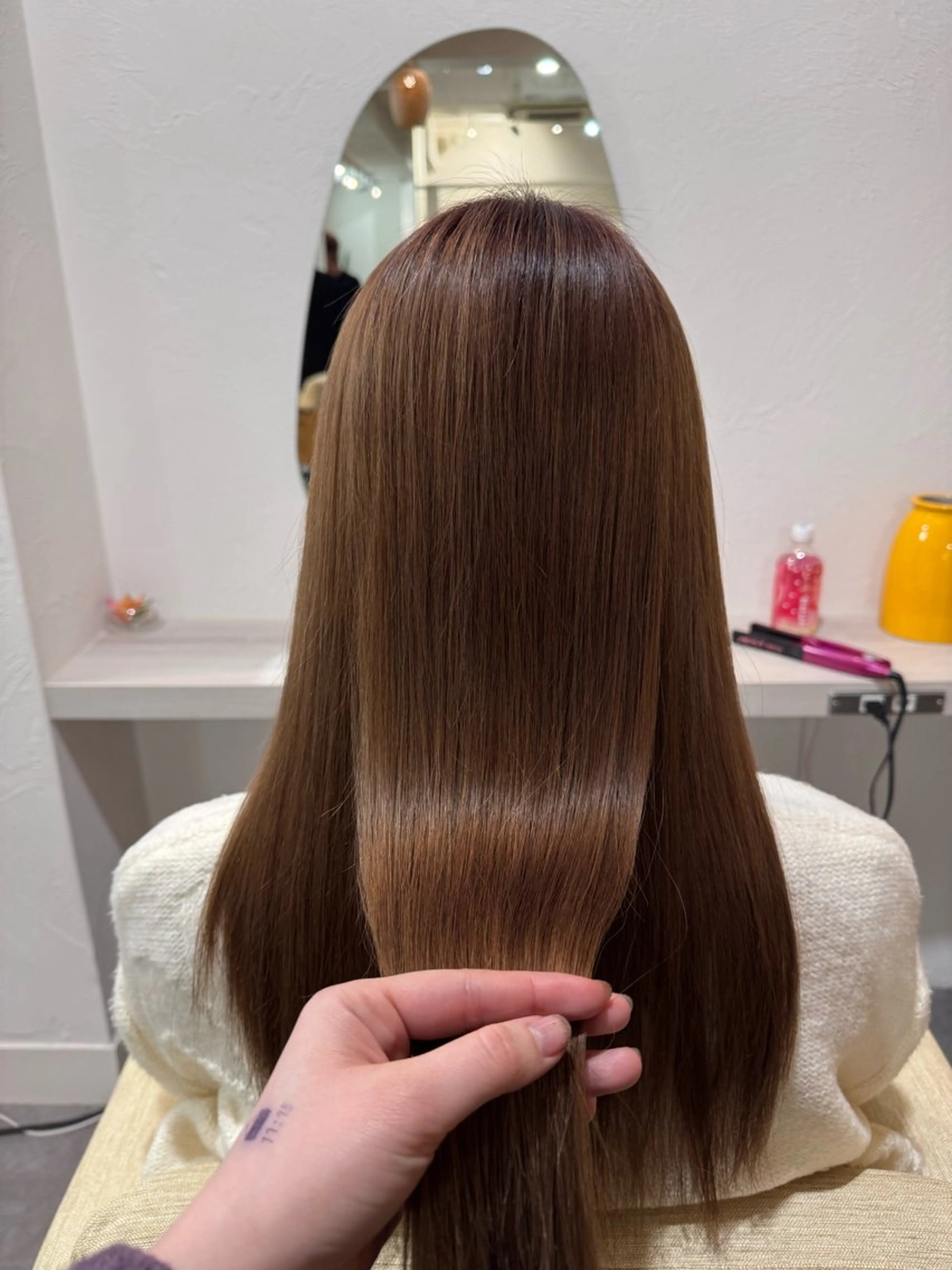 ロング カラー 有木 七海のヘアスタイル