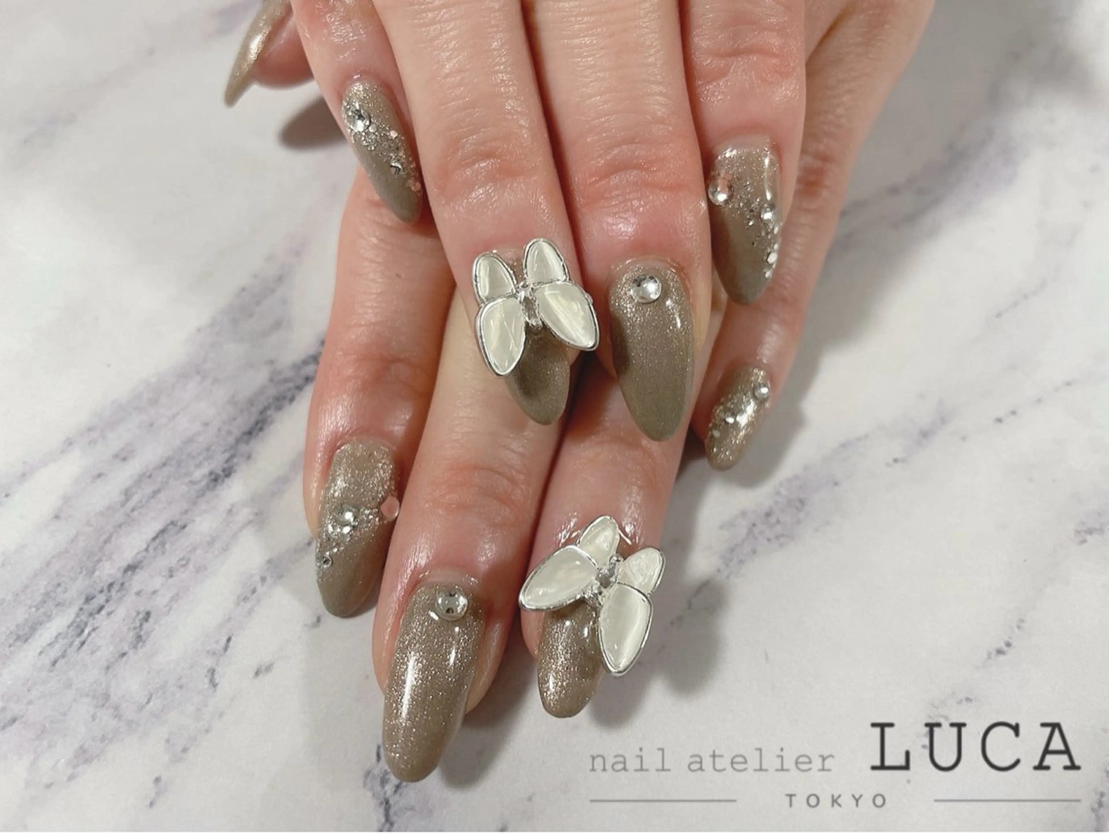 ネイル フレンチネイル ジェルネイル パラジェル ネイルアトリエルカ 米原のネイルデザイン