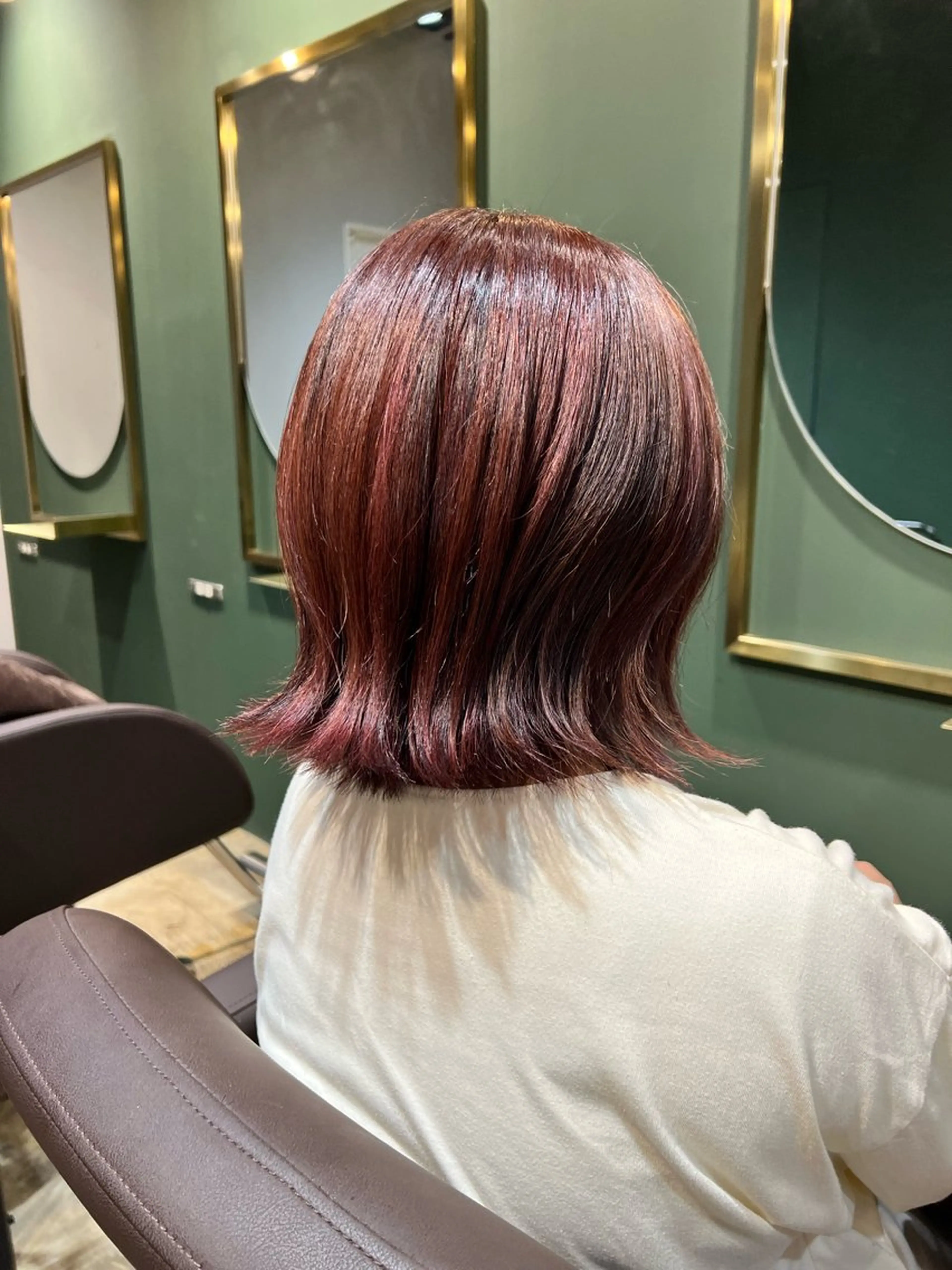 ミディアム カラー ブラウンカラー パープルカラー レッドカラー ヘアカラー トリートメント ヘッドスパ カラースペシャリスト しょう🧑🏼‍🎨のヘアスタイル