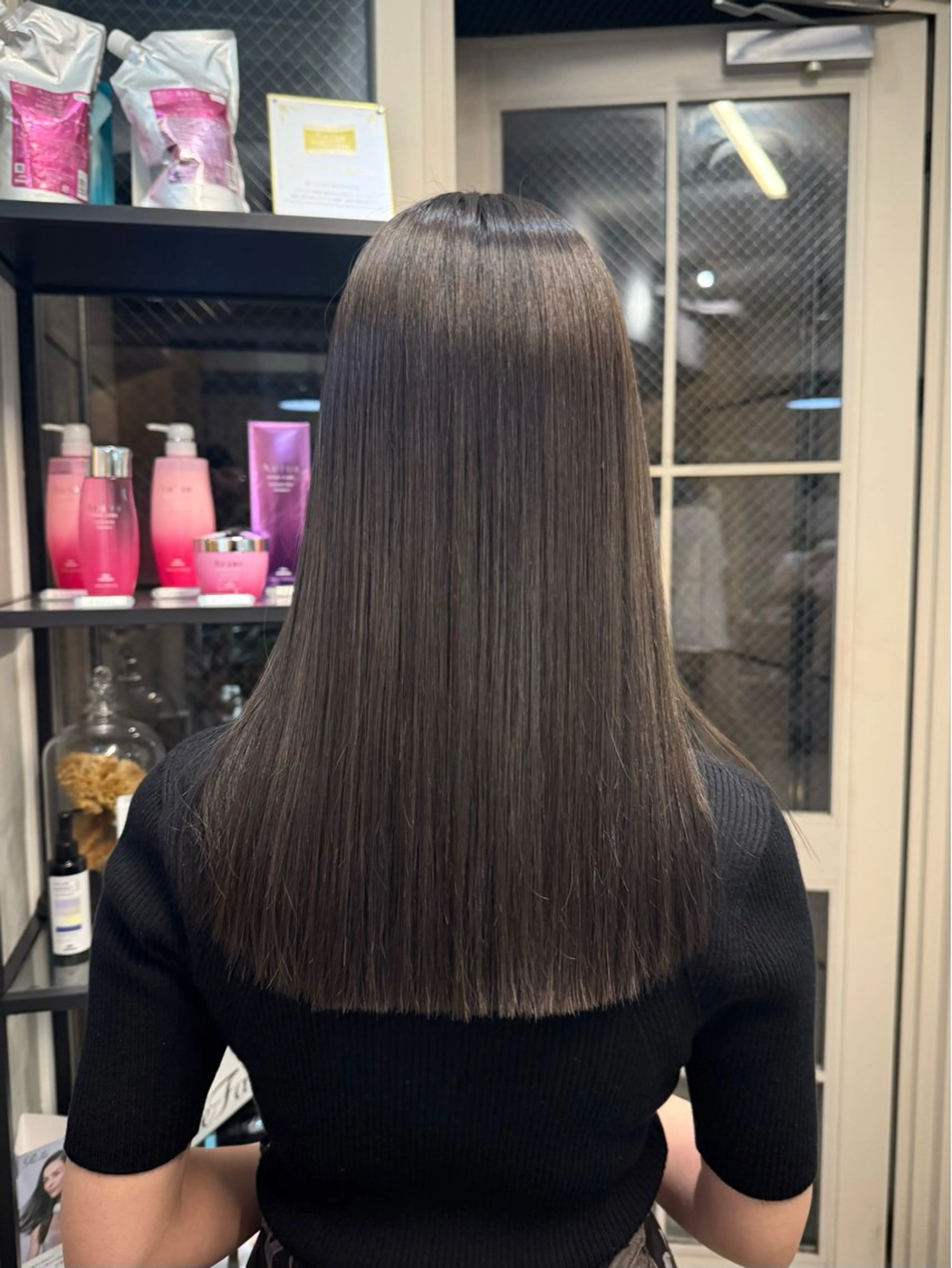 ロング カラー ミルクティー× グレージュMOMOのヘアスタイル