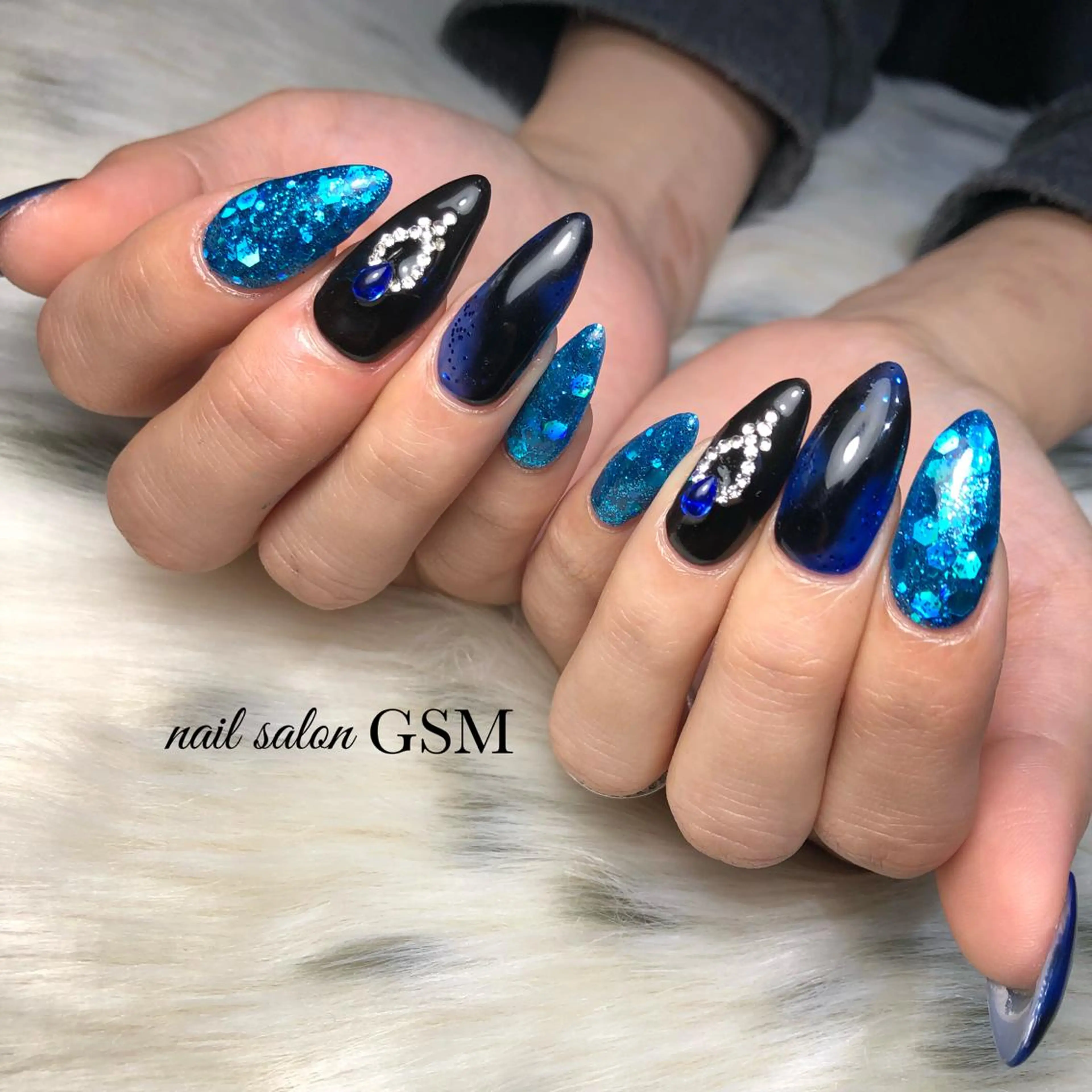 ネイル ブルー ハンドネイル nail salon GSMのネイルデザイン