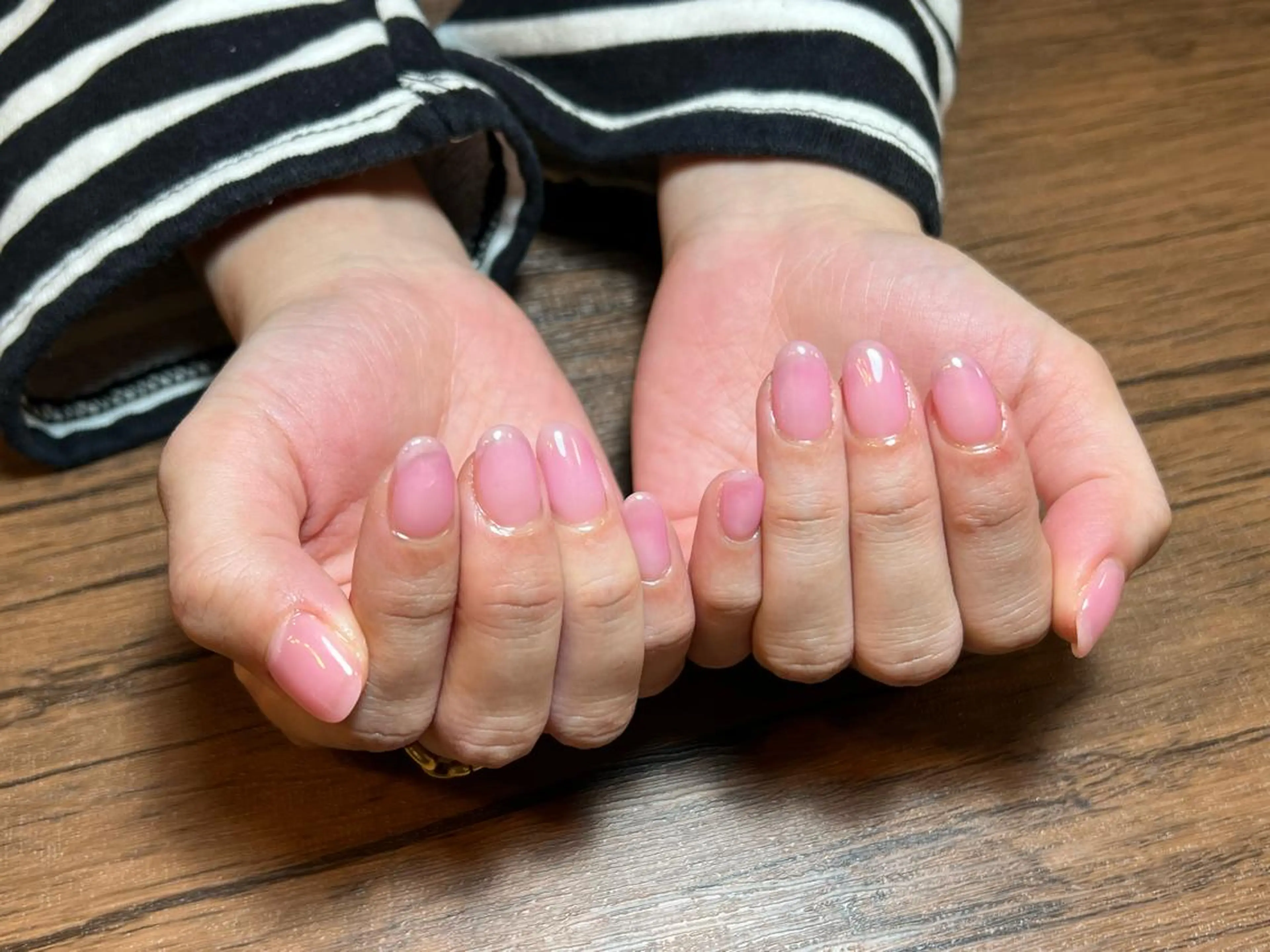 ネイル ワンカラーネイル ハンドネイル HENRIETTA NAILSALONのネイルデザイン