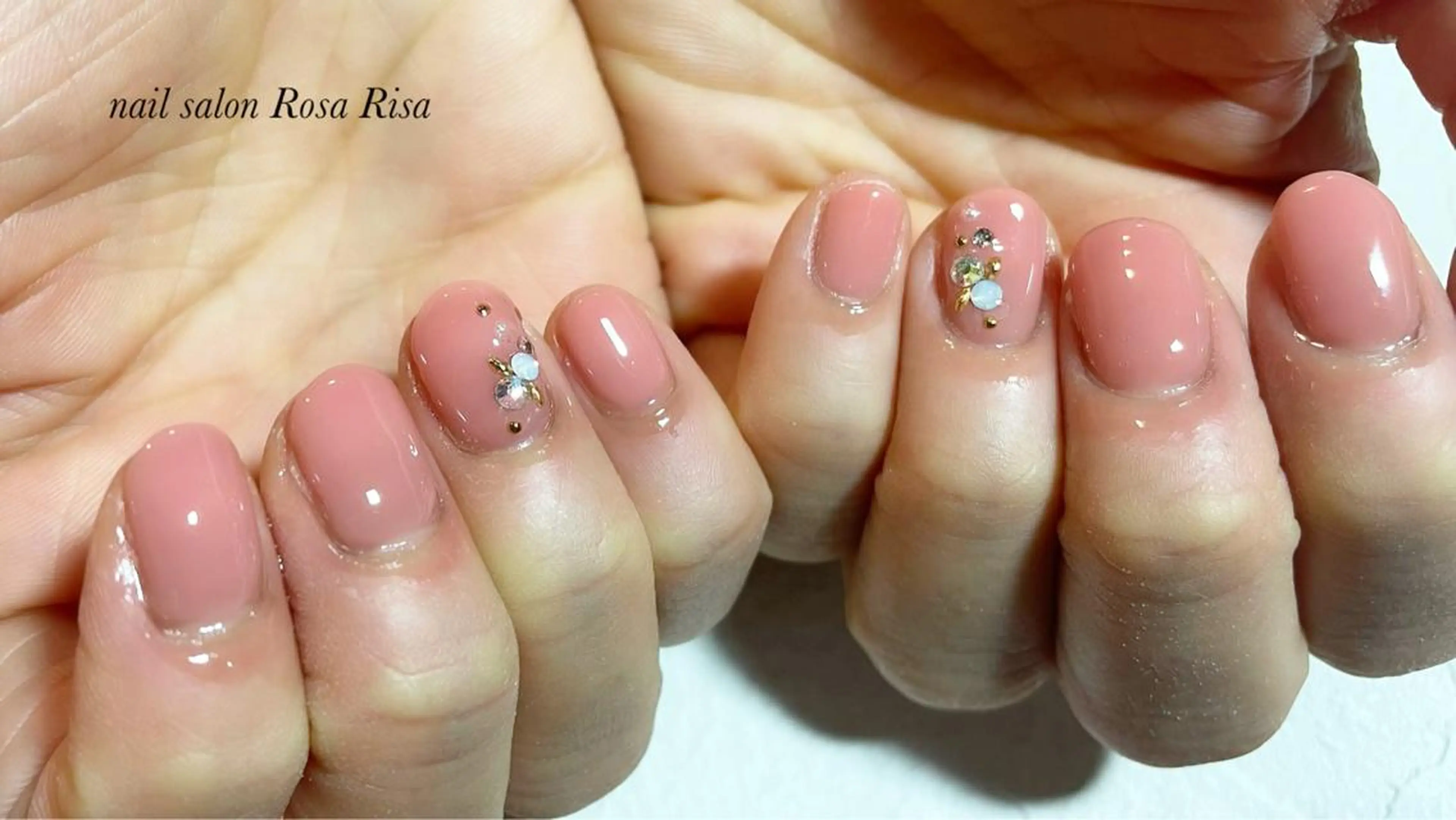 ショート ネイル ネイルスタジオ シェイクユアハンズのネイルデザイン