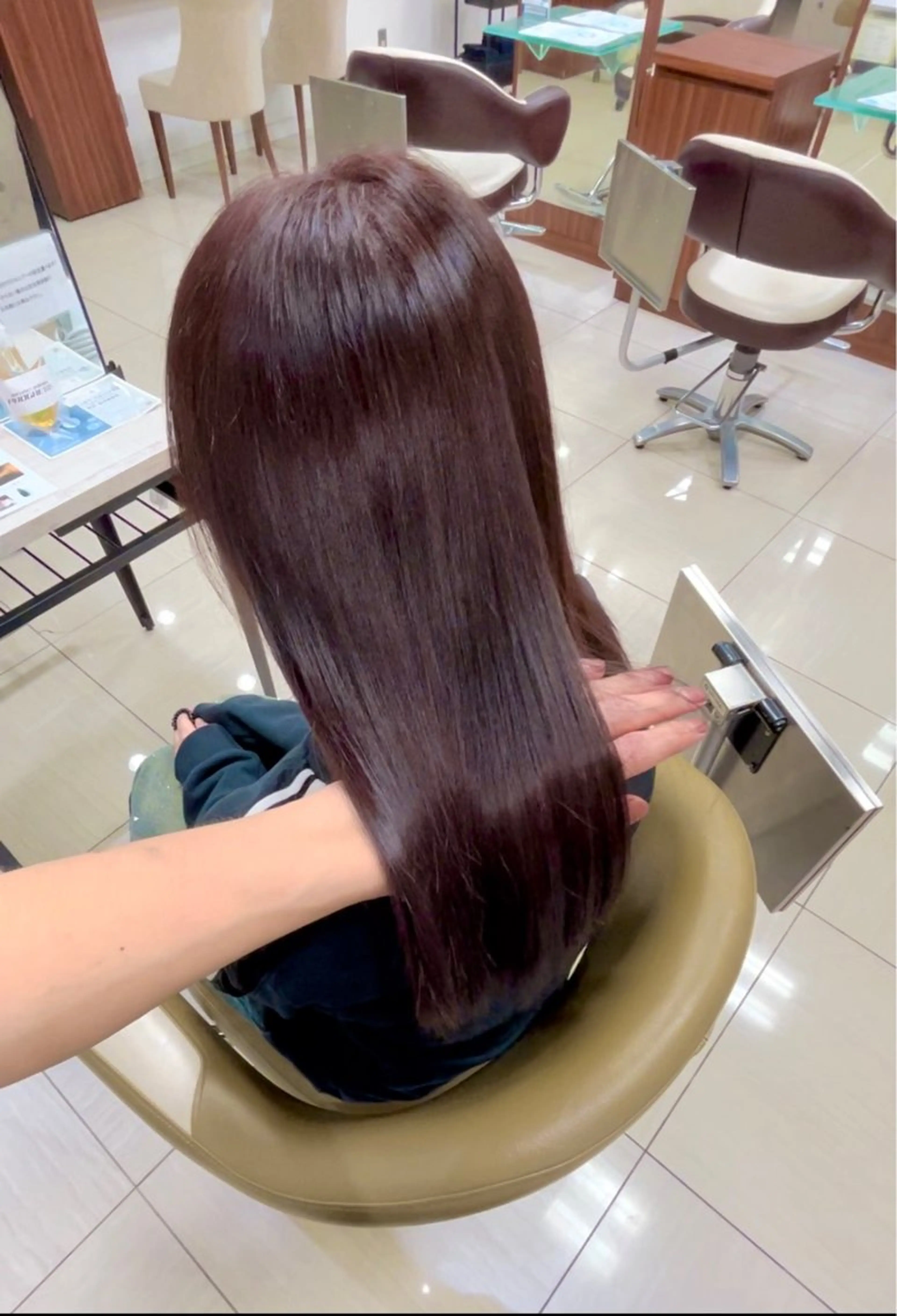 ブリーチなしワンカラー 白髪染め、脱白髪染めも可！（肩下ロング料金＋1000円）の写真