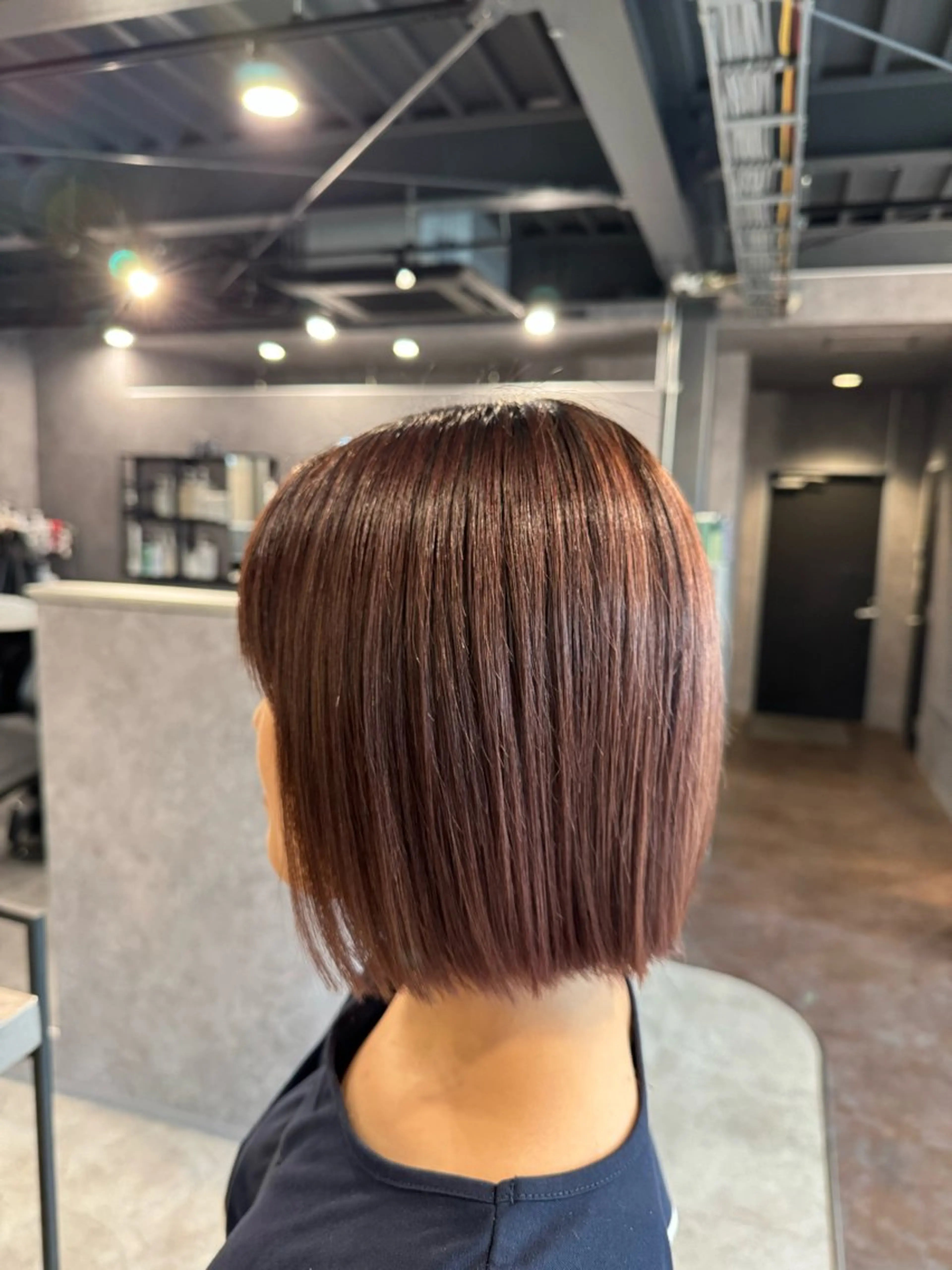 ミディアム ボブ カット ink Runaのヘアスタイル