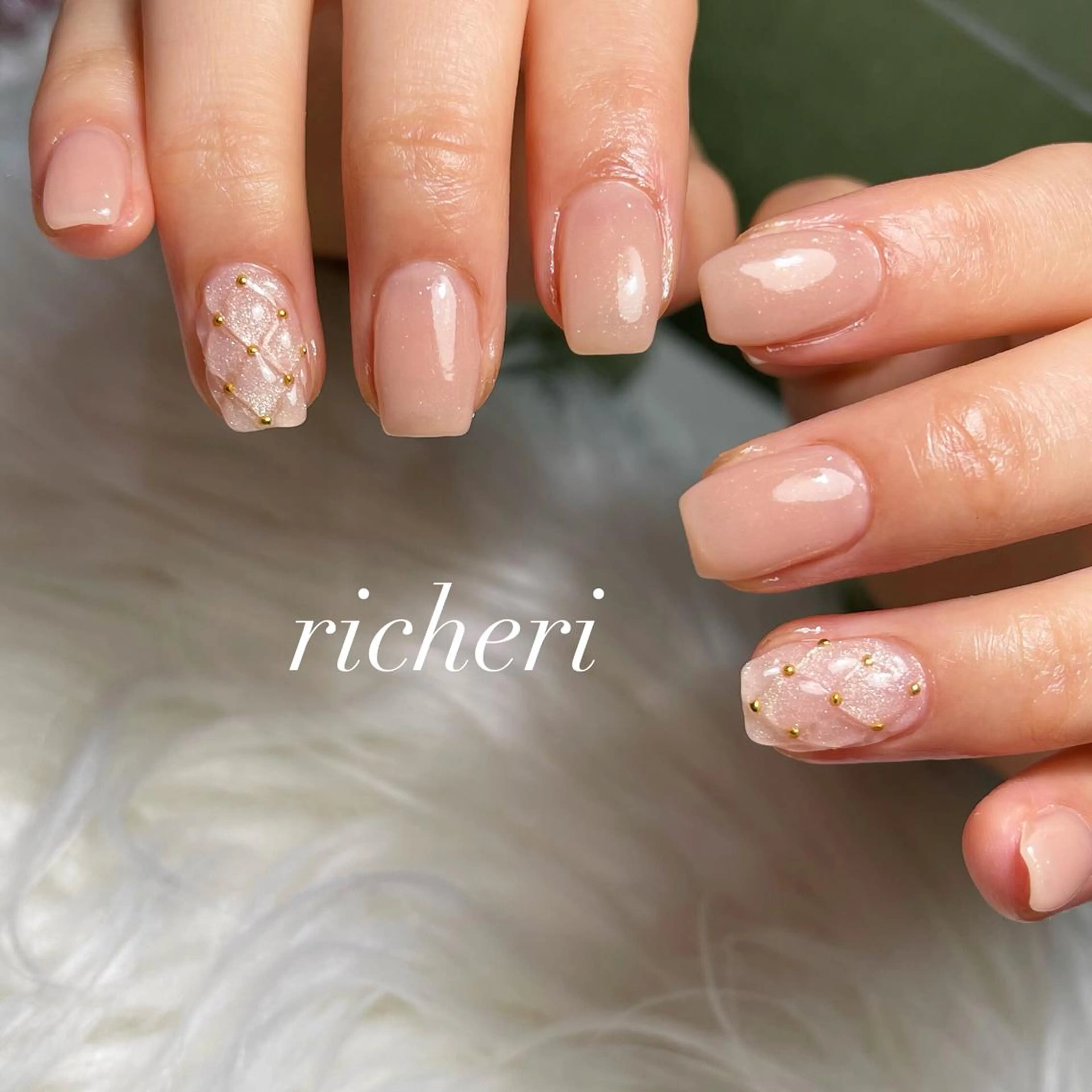 ミディアム ネイル 韓国風ヘア アートネイル フレンチネイル ジェルネイル ガラスフレンチ richeri beautyのエステ・リラクイメージ