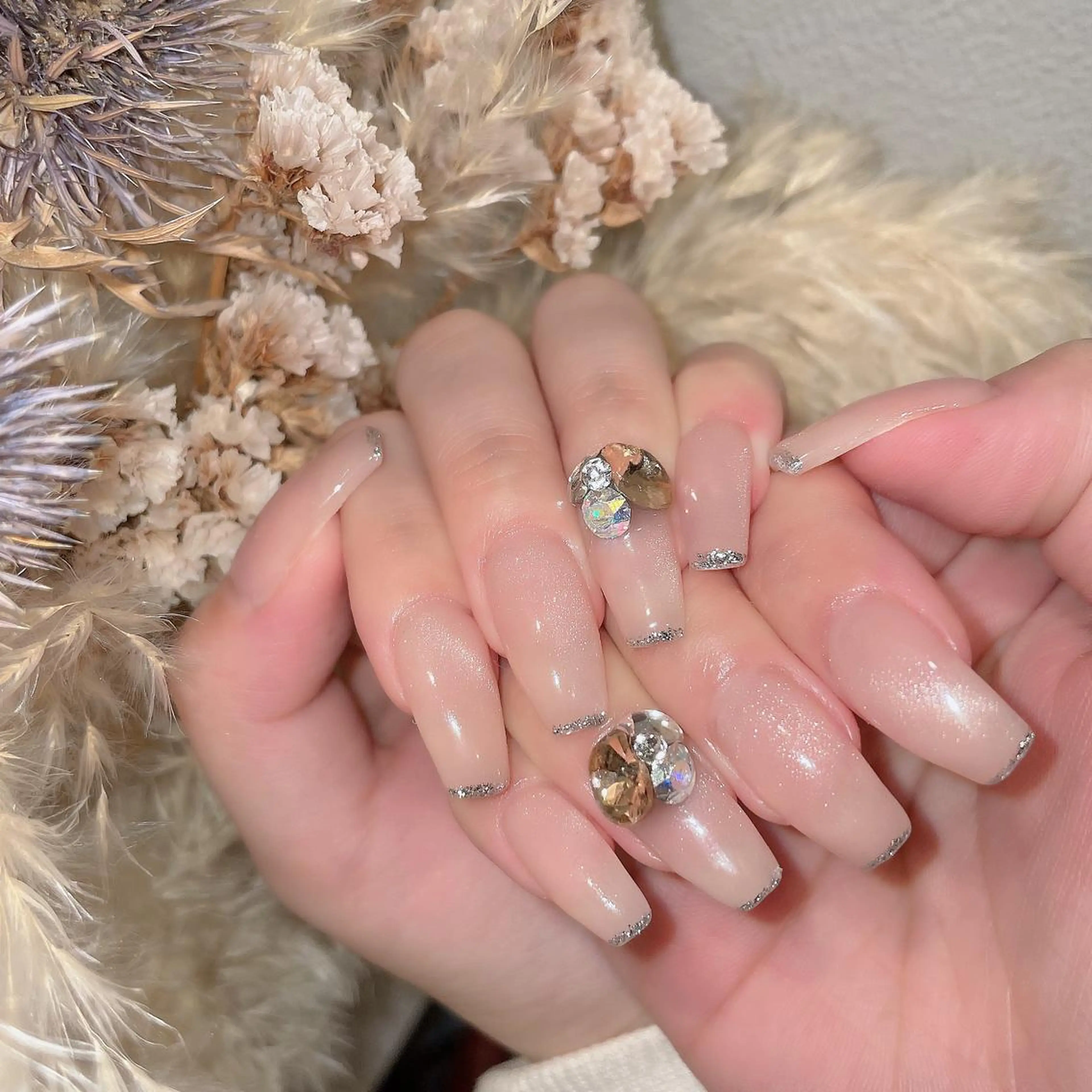 ネイル チークネイル フラッシュネイル フレンチネイル キラキラネイル 韓国ネイル ハンドネイル merci nail所属・merci nailのネイルデザイン