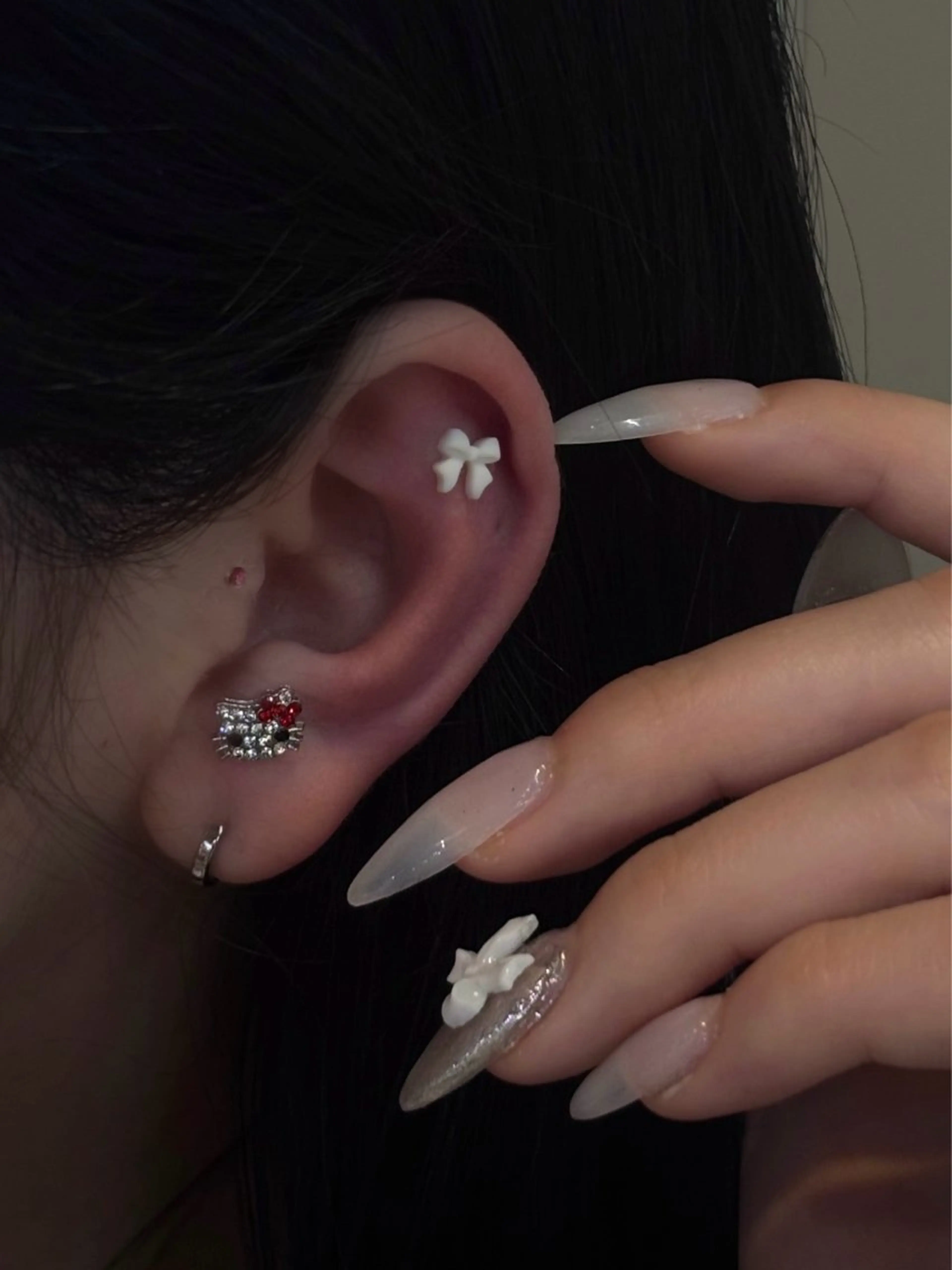 AMRITA omotesando所属・艶ｶﾗｰ･:*個性派 ﾈｲﾙ🦋mire-のネイルデザイン