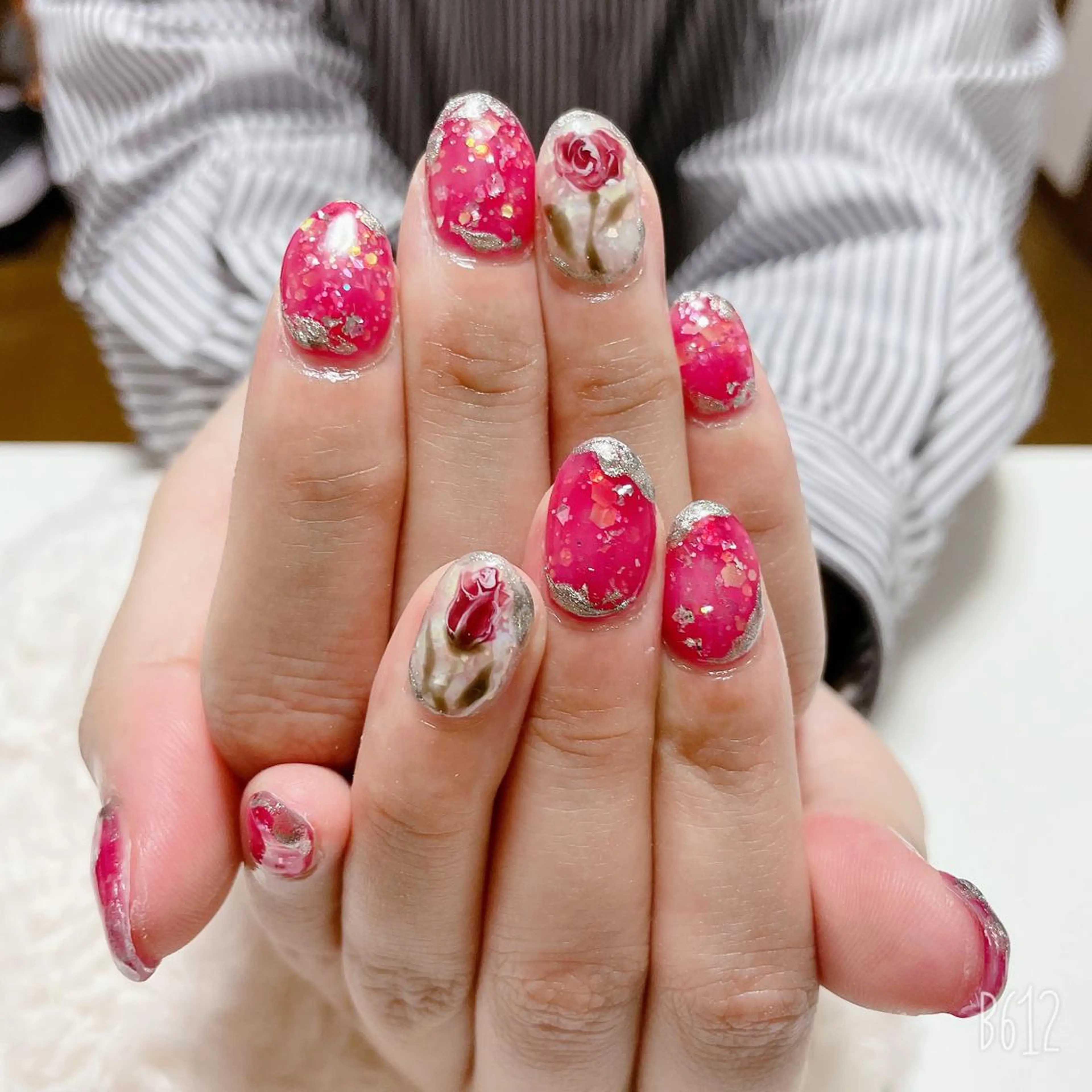 ネイル The Best Beauty受付担当のヘアスタイル