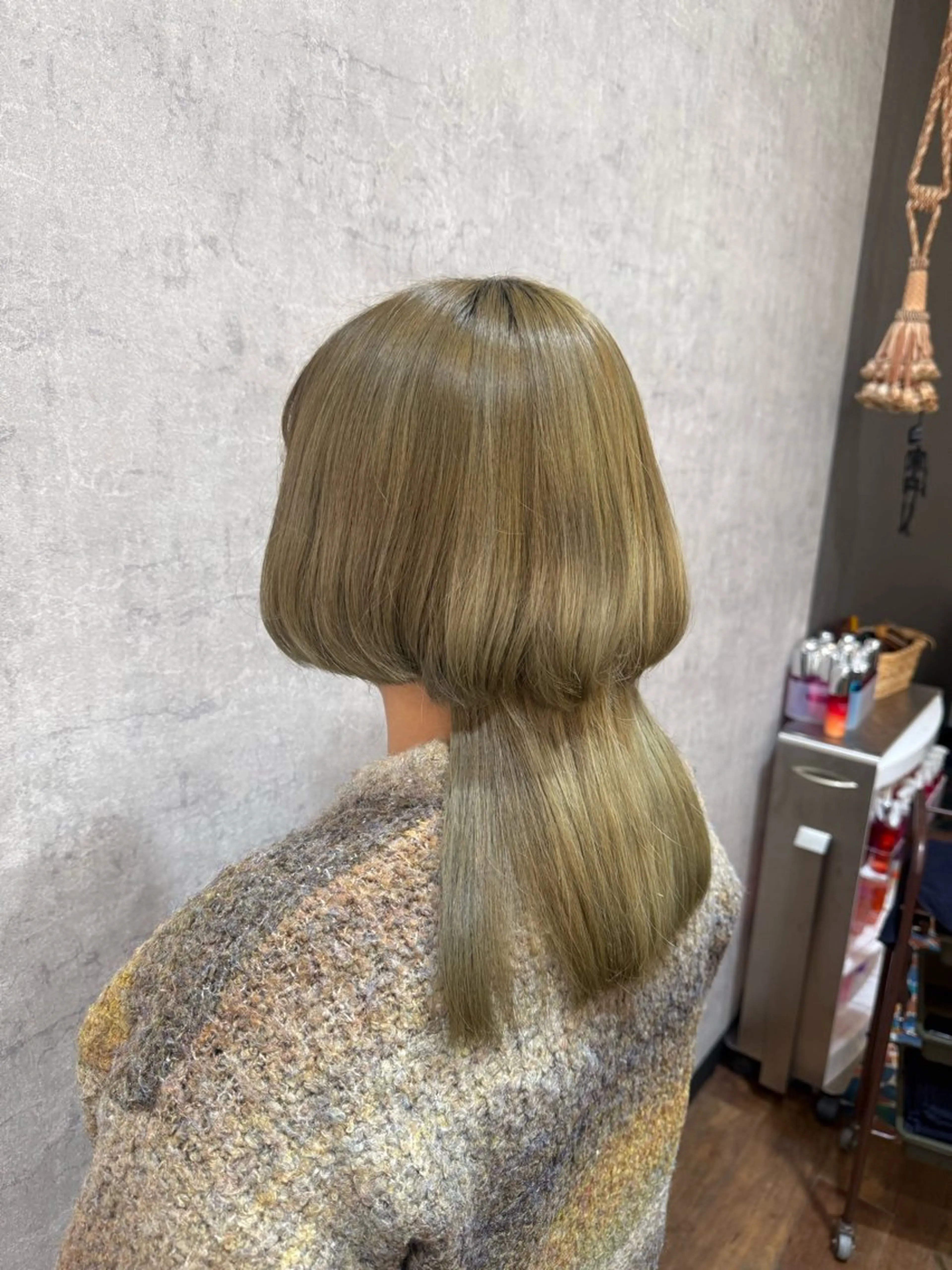 ミディアム カット 松本 希愛のヘアスタイル