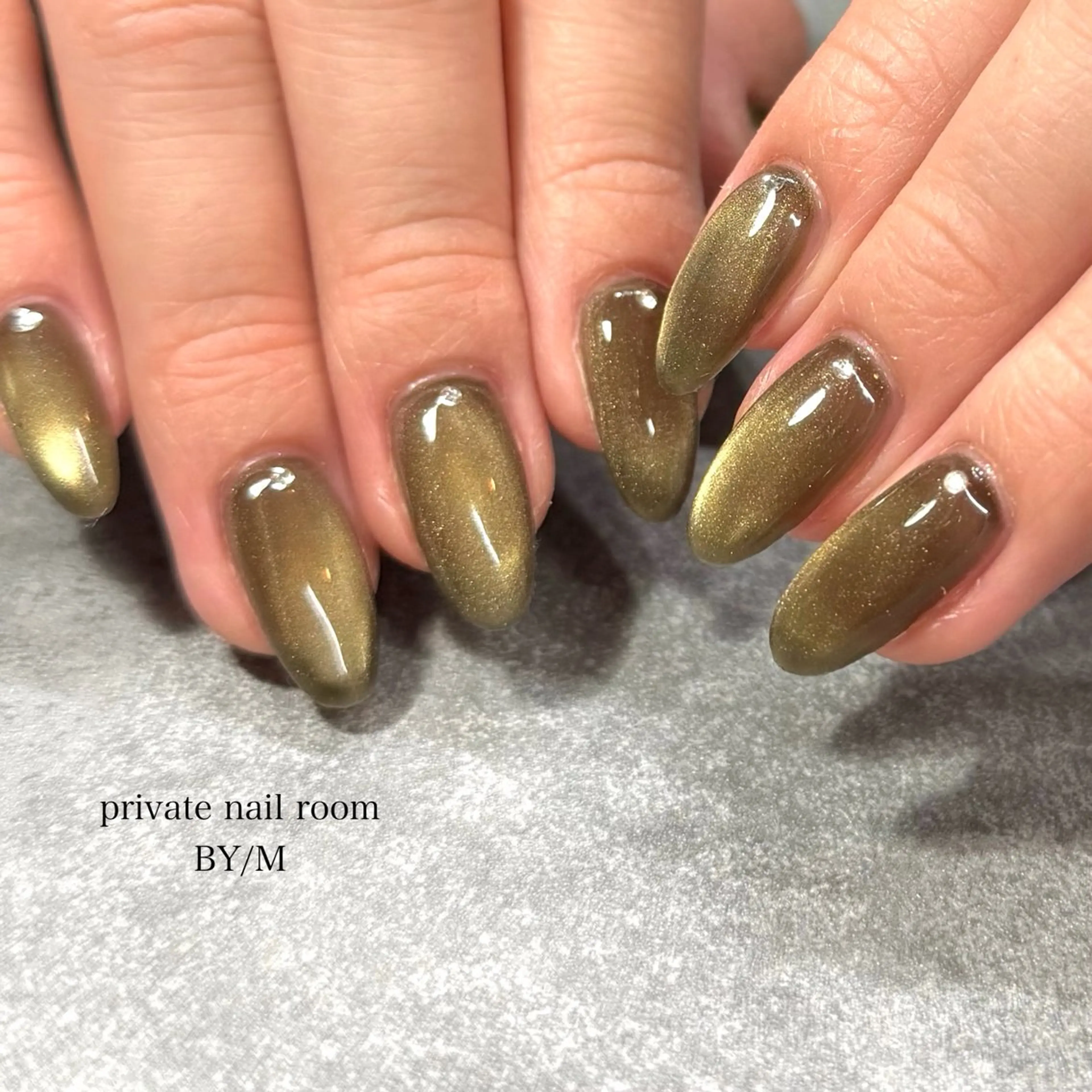 ネイル マグネットネイル マグネットワンカラー ワンカラーネイル ハンドネイル BY / Mのネイルデザイン