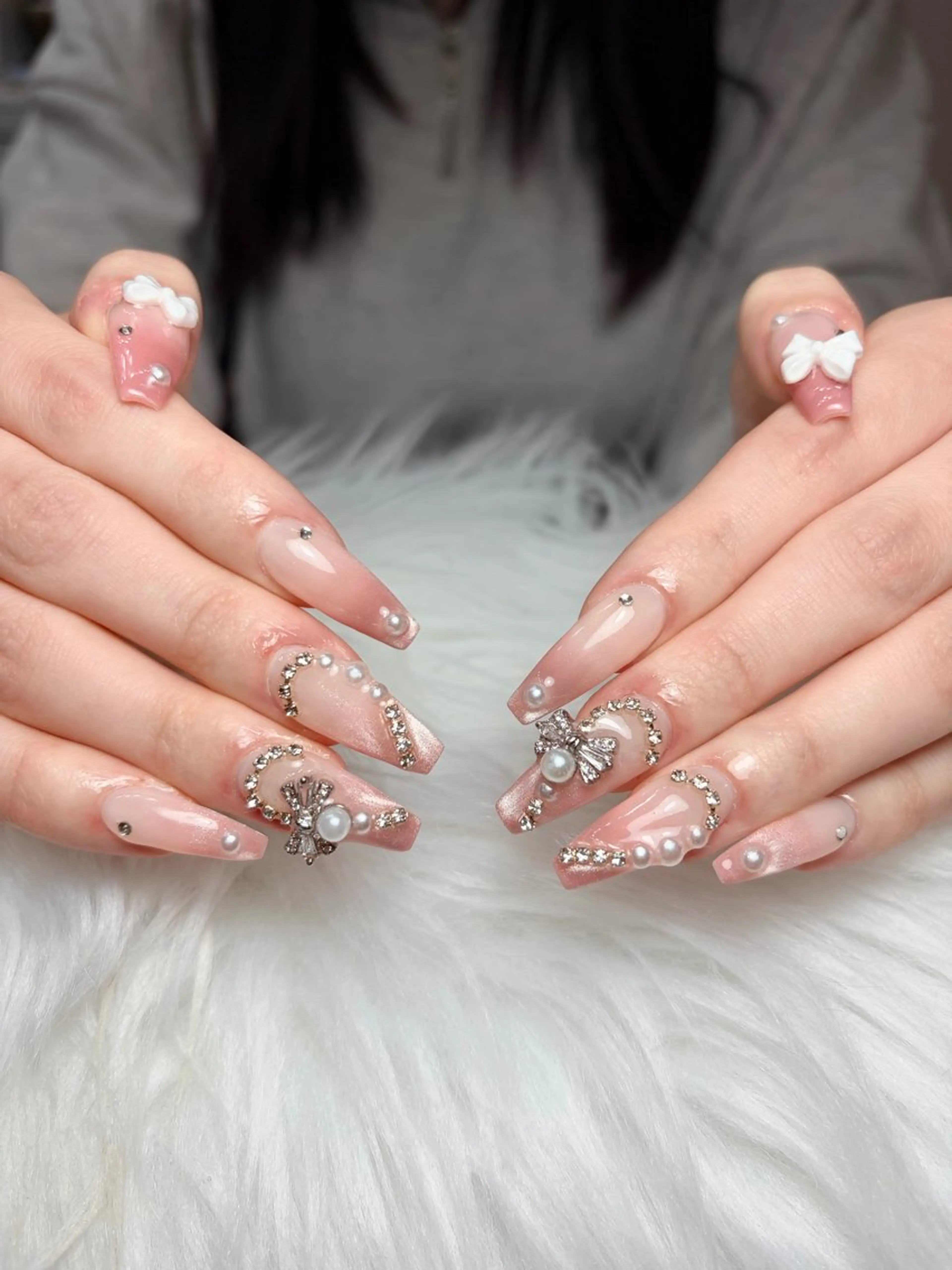 ネイル アートネイル 長さ出し ジェルネイル マグネットネイル ニュアンスネイル ハンドネイル Cloudy Chan Nailのネイルデザイン