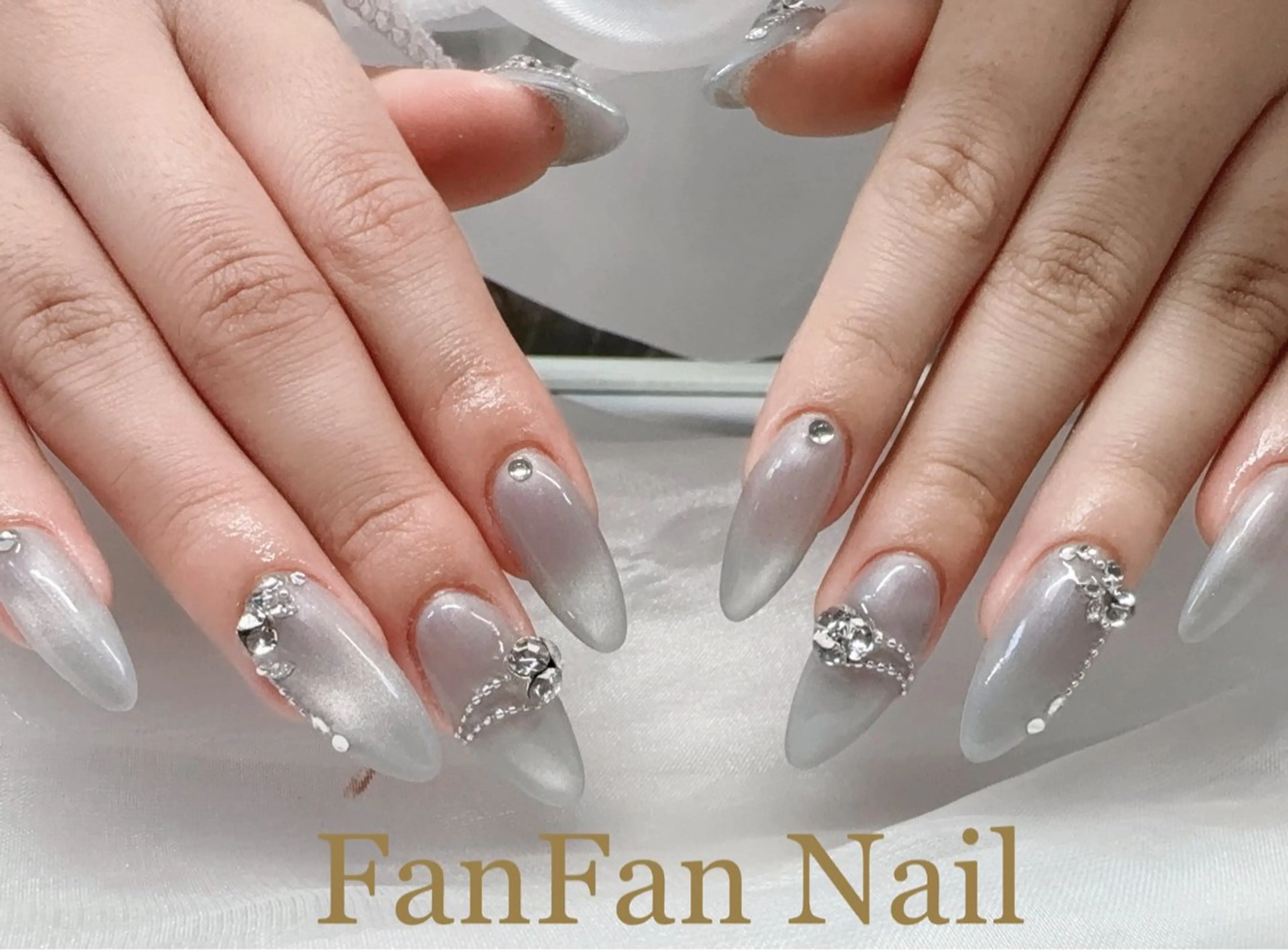 ネイル アートネイル オーロラネイル ガーリー キラキラネイル 韓国ネイル ハンドネイル KaKa FanFanNailのネイルデザイン