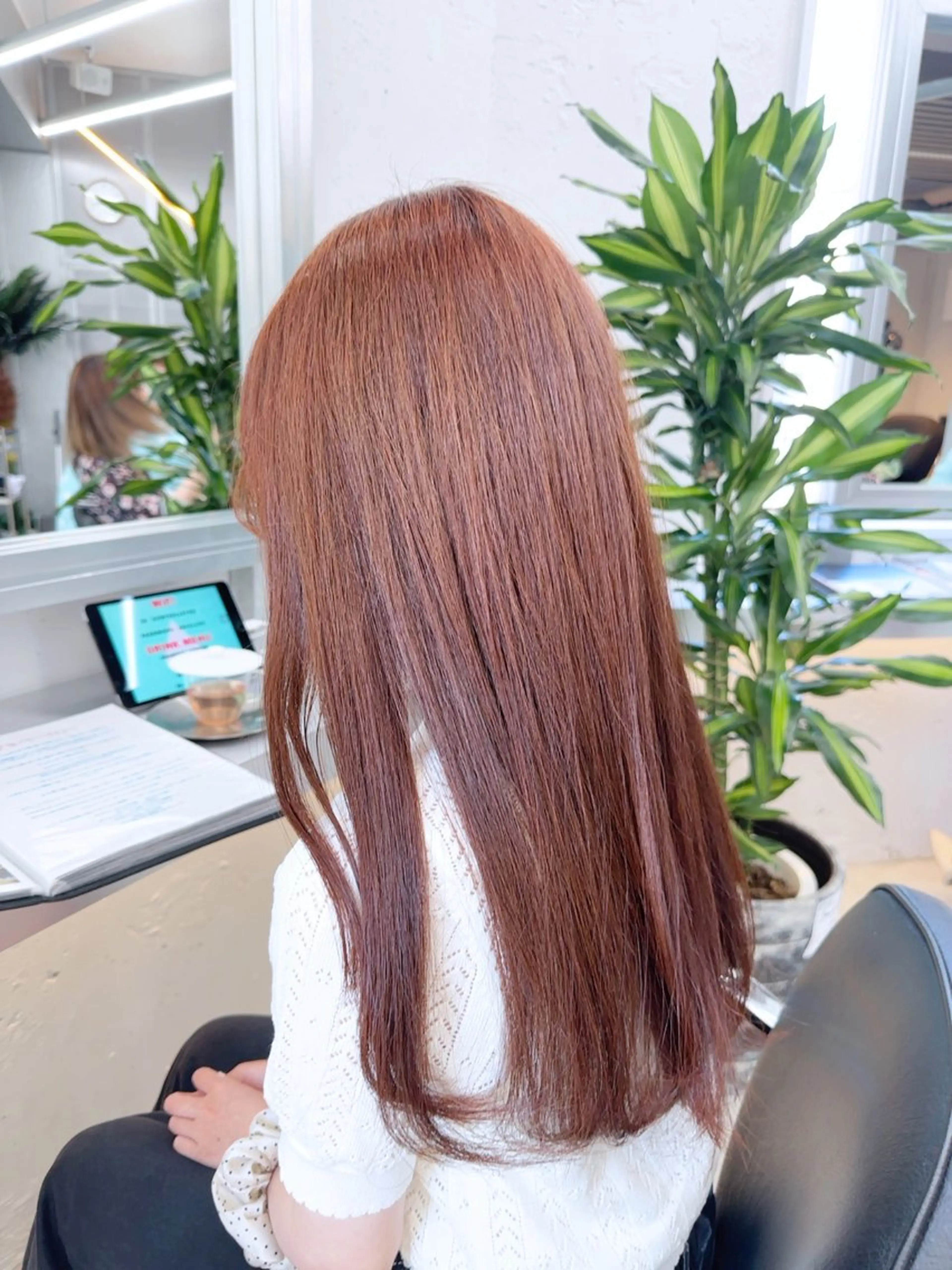 ロング カラー カット トリートメント 岡野 静華のヘアスタイル